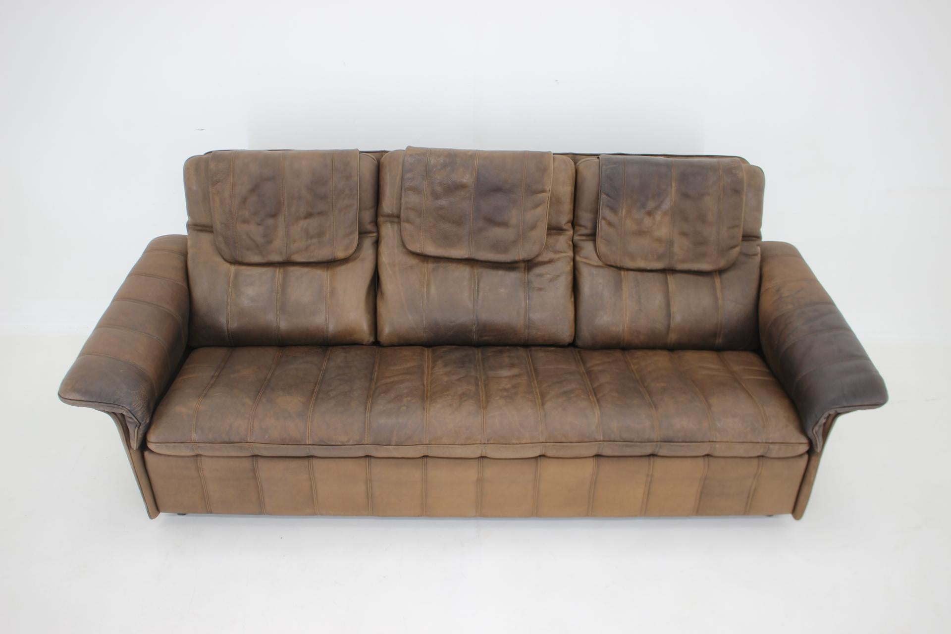 Swiss 1980s De Sede Exclusive Brown Leather Sofa, Switzerland For Sale