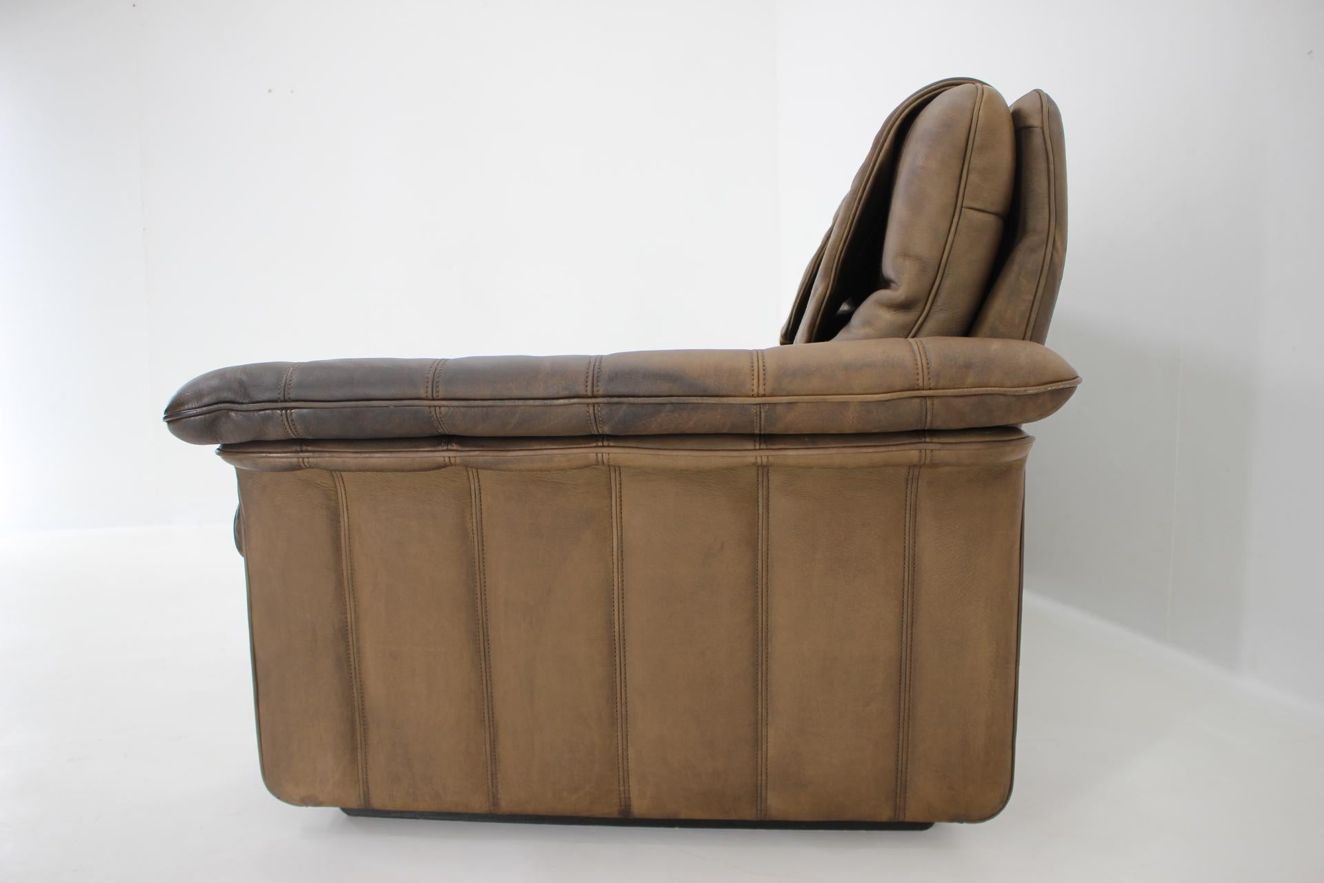 1980s De Sede Exclusive Brown Leather Sofa, Switzerland For Sale 3