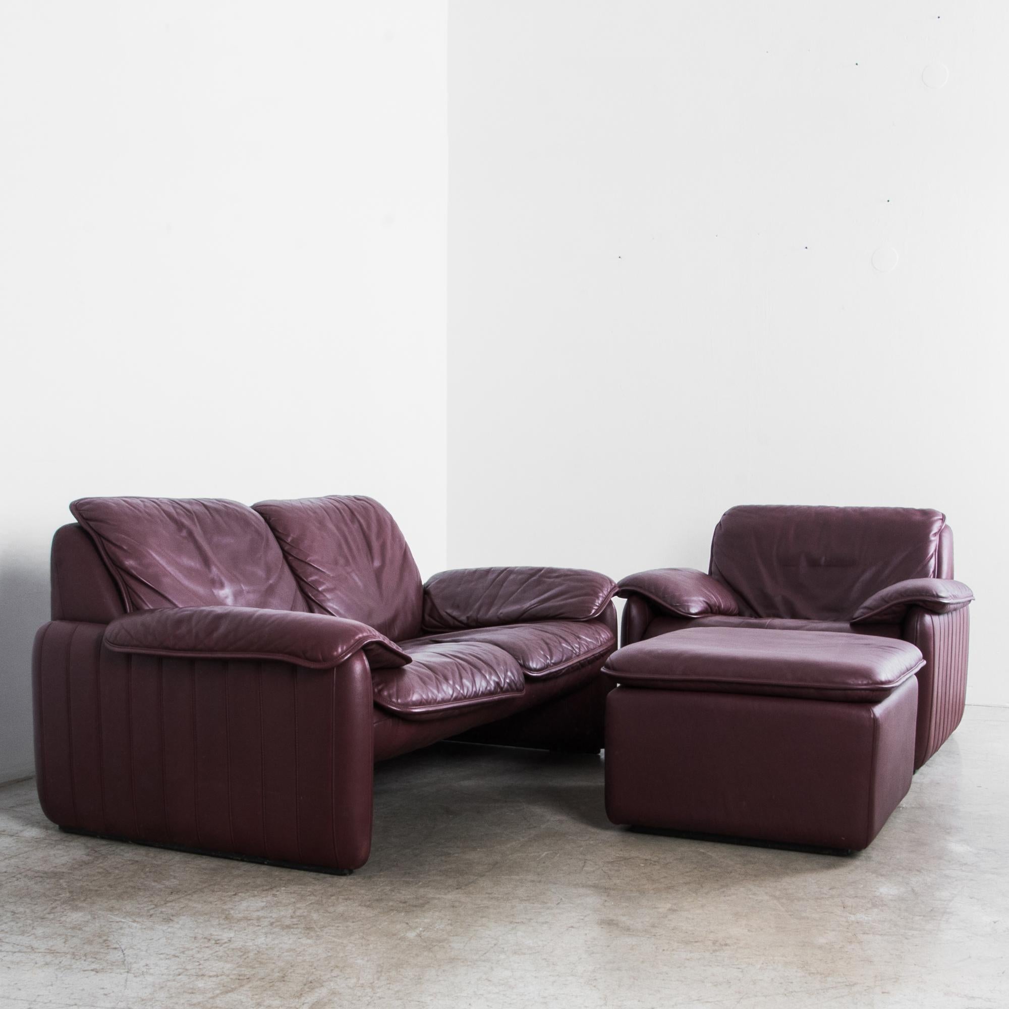 Mid-Century Modern 1980s De Sede Maroon Leather Sofa Set