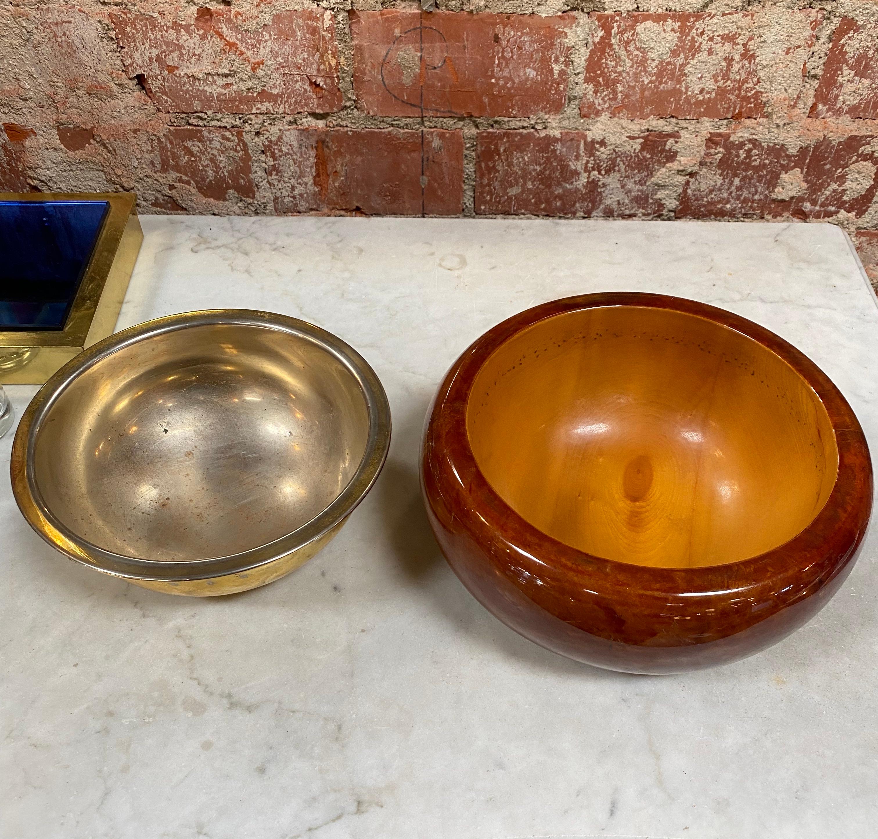 Late 20th Century 1980s Decorative Italian Brass and Wood Bowl For Sale