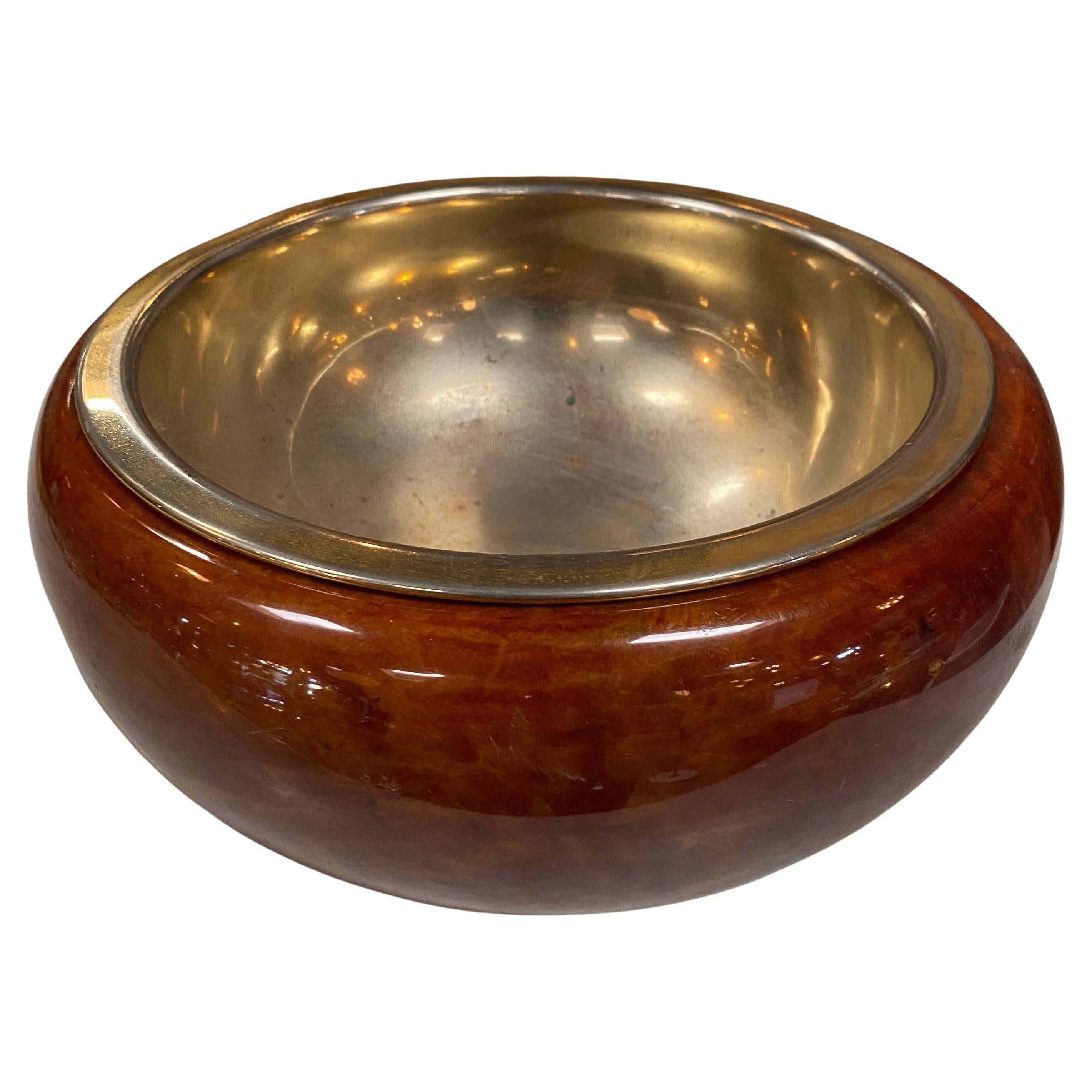 1980s Decorative Italian Brass and Wood Bowl