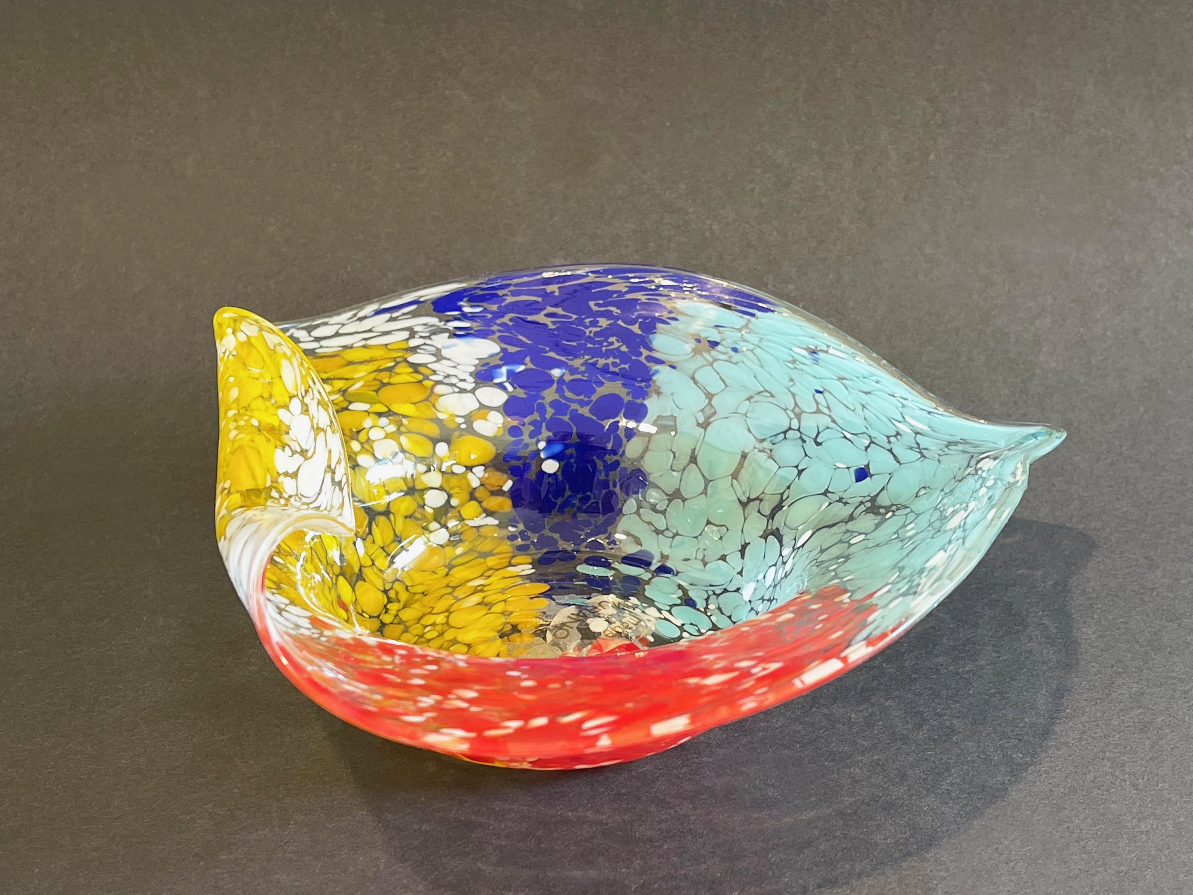 Bol Millefiori Confetti en verre de Murano délicat en forme de cœur en cuir des années 1980 Bon état - En vente à Andernach, DE