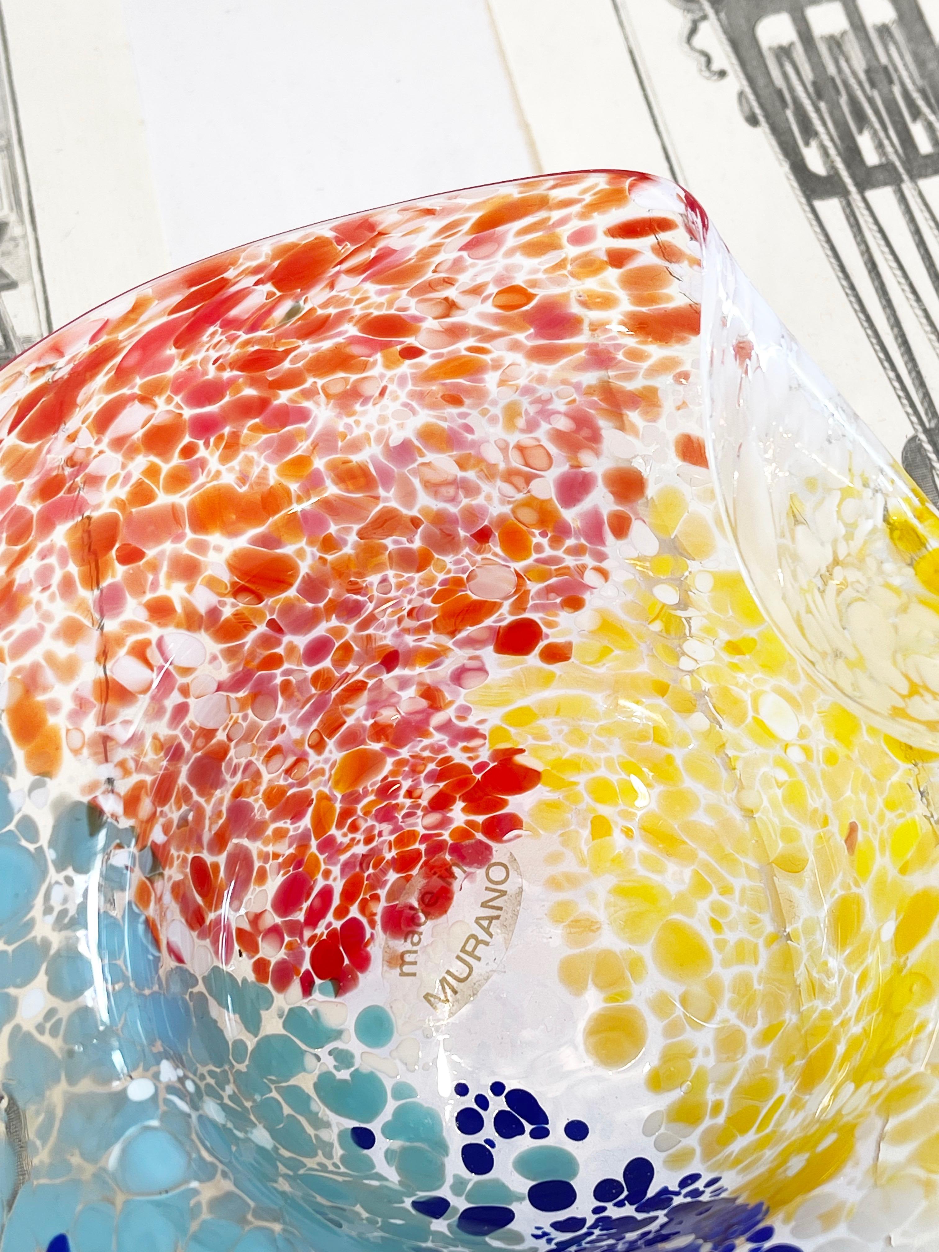 Verre de Murano Bol Millefiori Confetti en verre de Murano délicat en forme de cœur en cuir des années 1980 en vente