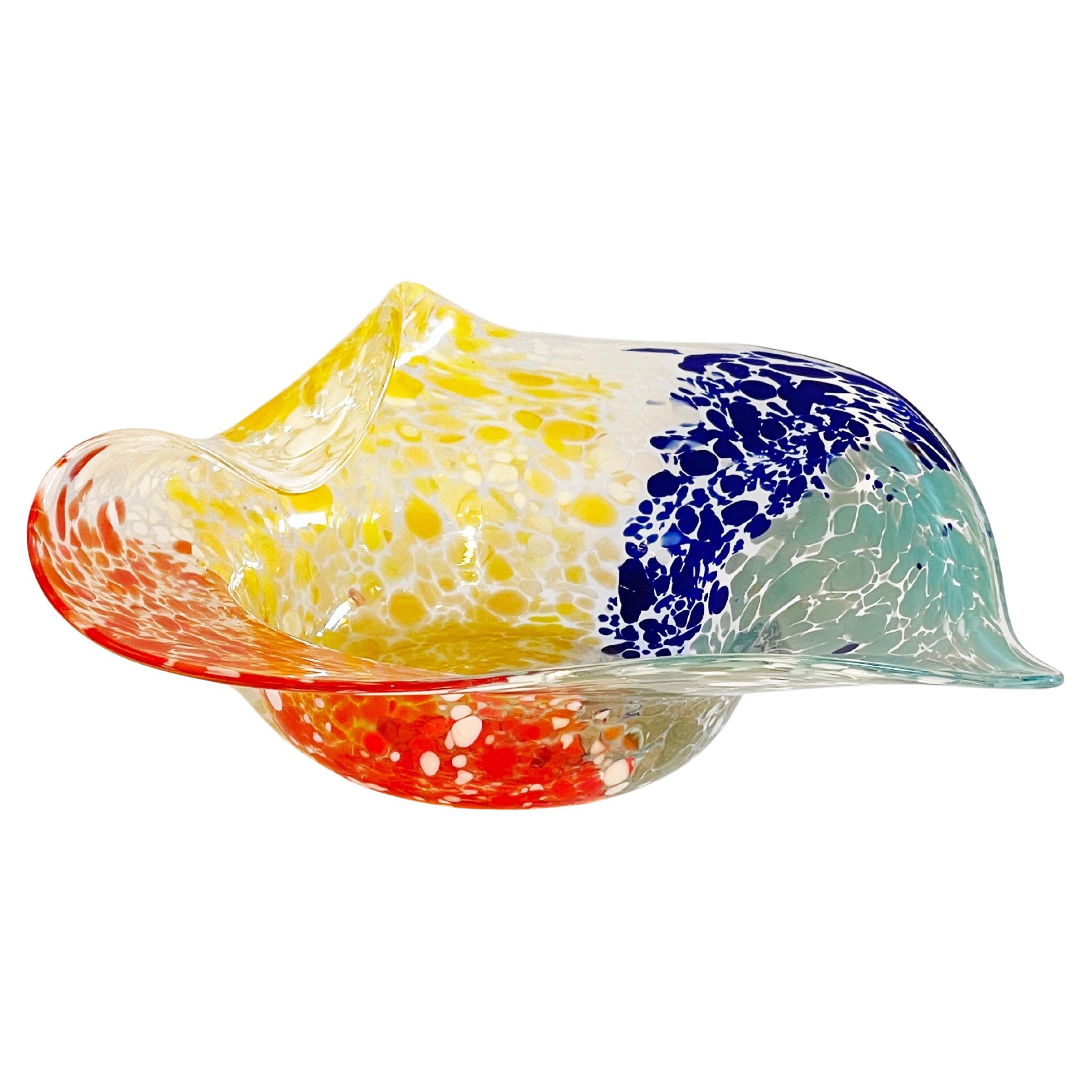 Bol Millefiori Confetti en verre de Murano délicat en forme de cœur en cuir des années 1980 en vente