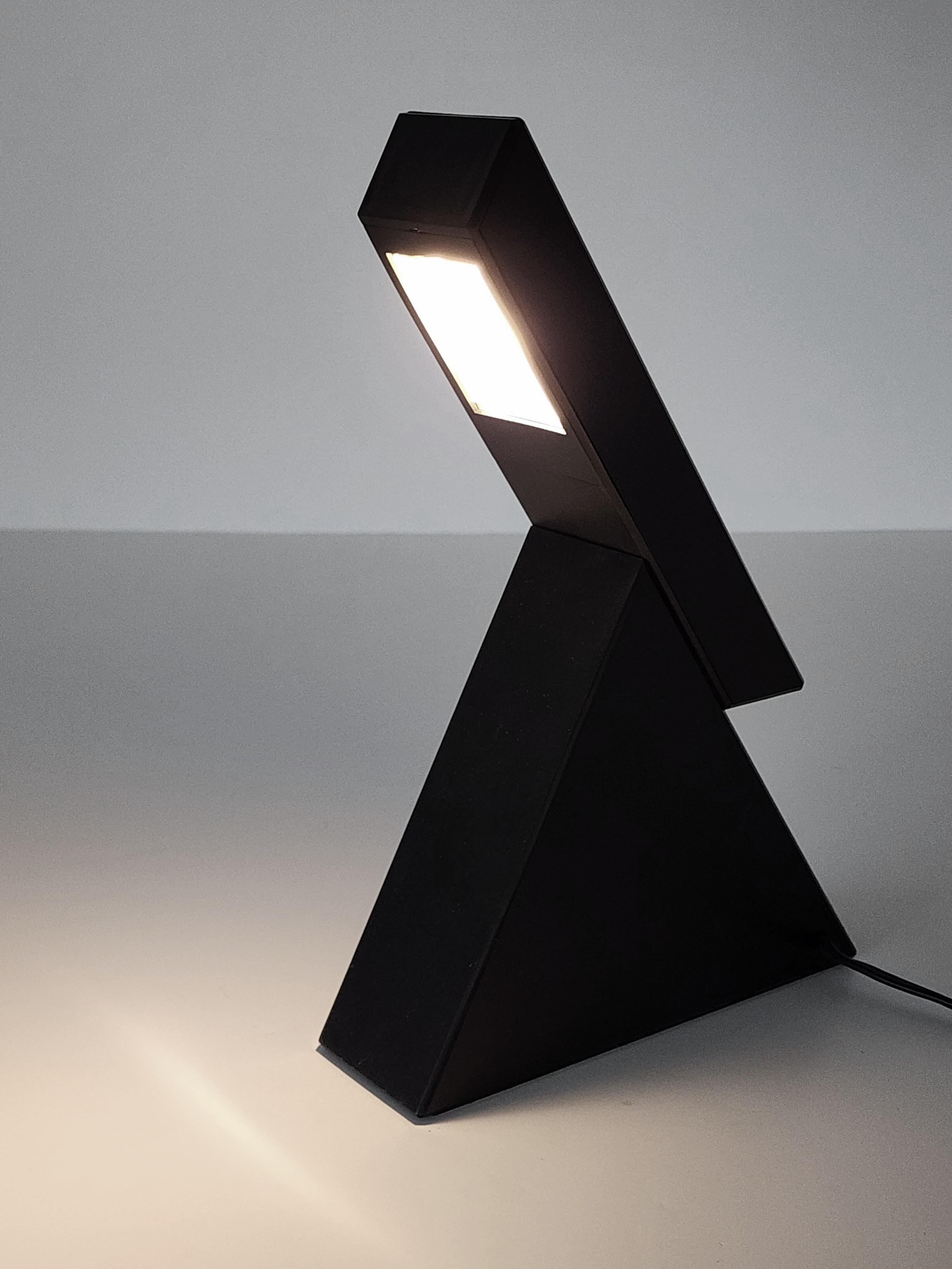 Postmoderne 1980s  Delta  Lampe de table halogène de Mario Bertorelle ,  Italie  en vente
