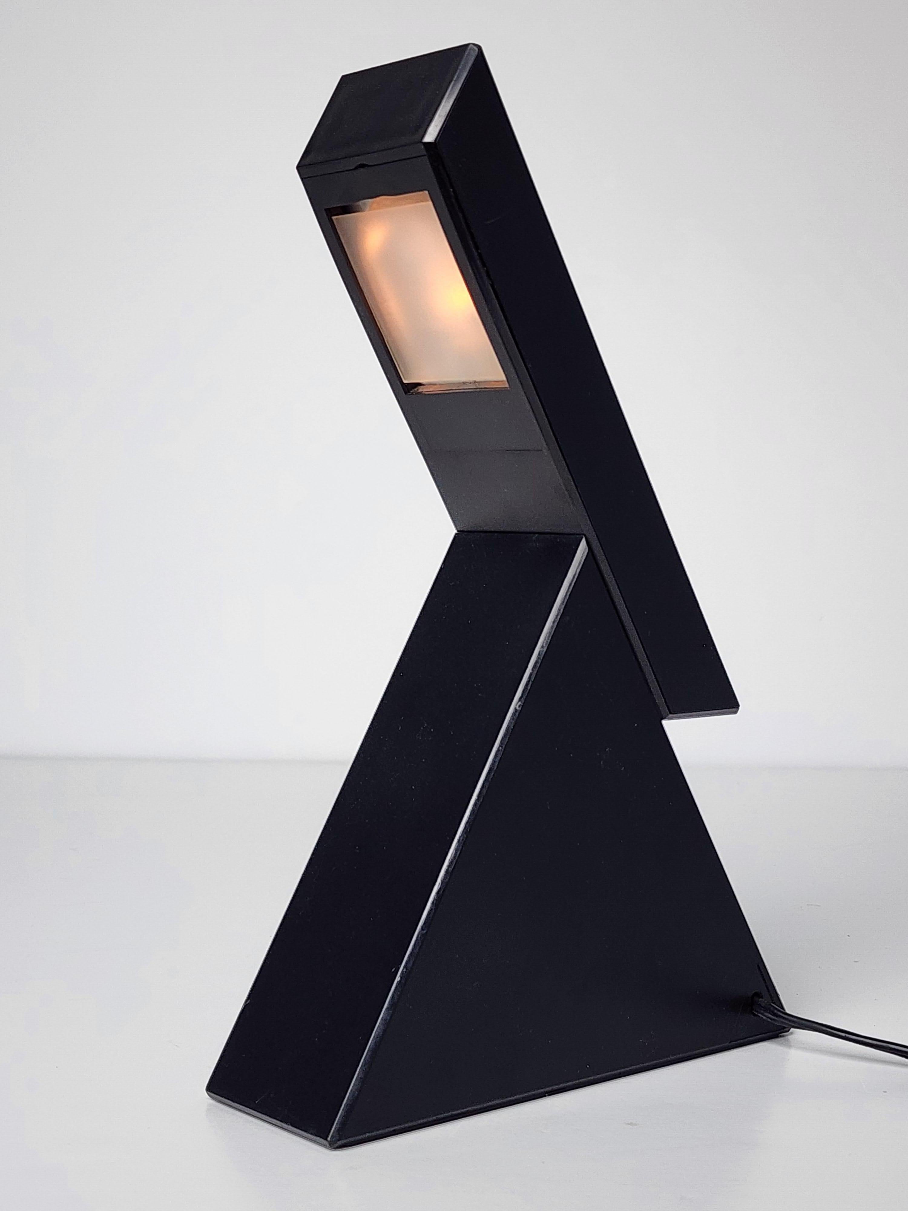 Plastic 1980s  'Delta'  Halogen Table Lamp by Mario Bertorelle ,  Italy  For Sale