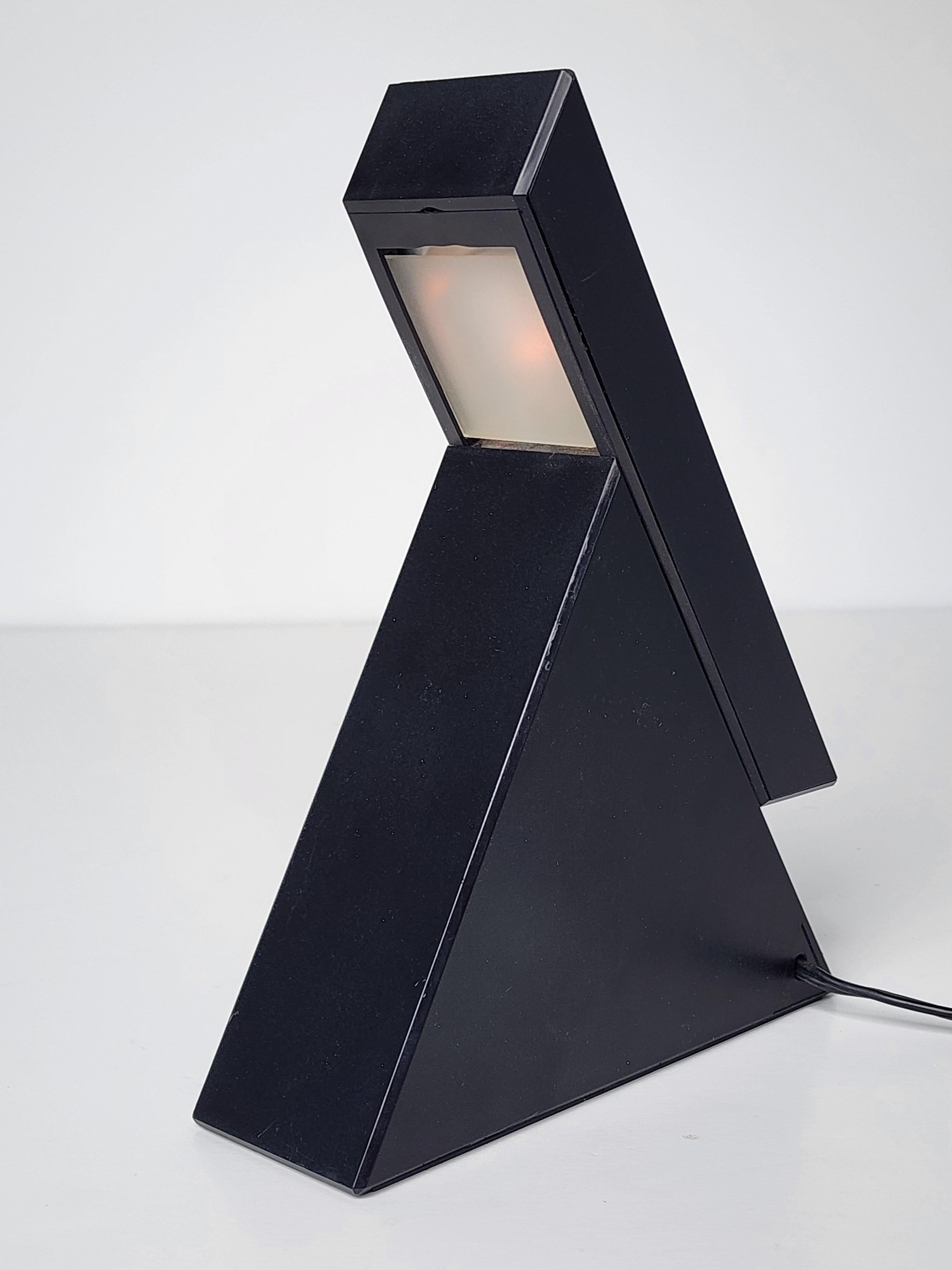 1980s  Delta  Lampe de table halogène de Mario Bertorelle ,  Italie  en vente 1