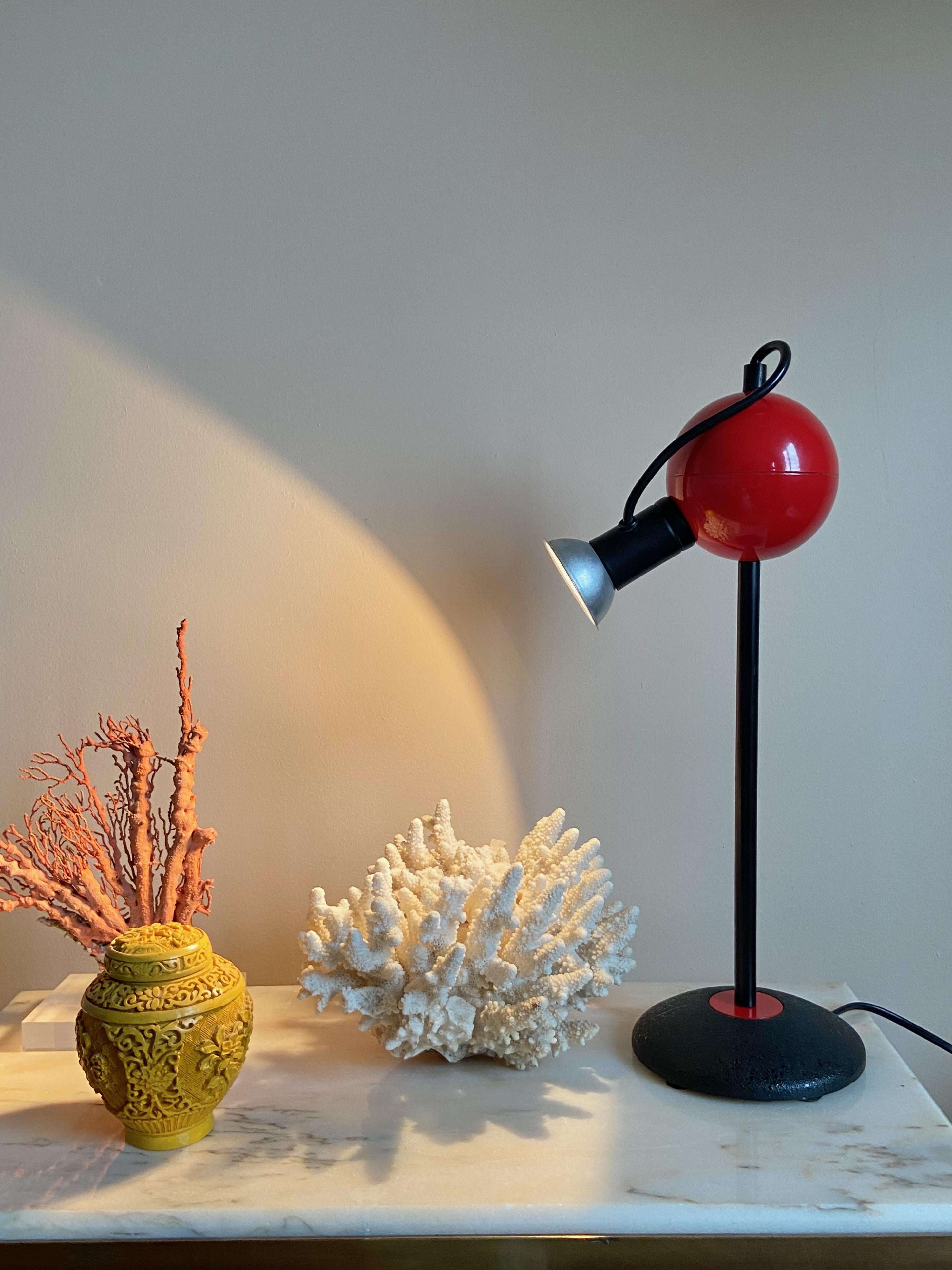 Lampe de table Stefano Cevoli du design des années 1980 produite par Vermezzo, fabriquée en Italie en vente 3
