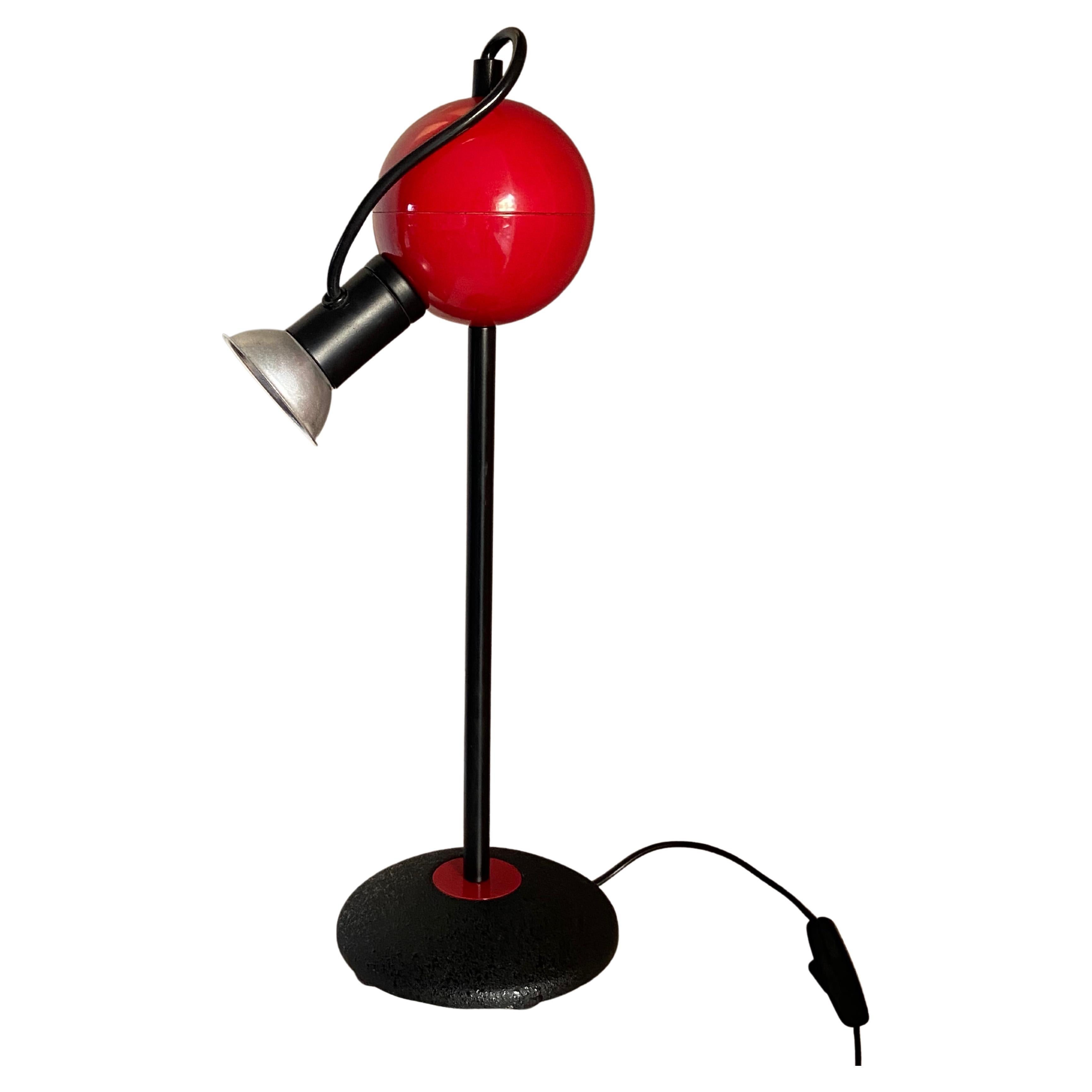 Lampe de table Stefano Cevoli du design des années 1980 produite par Vermezzo, fabriquée en Italie