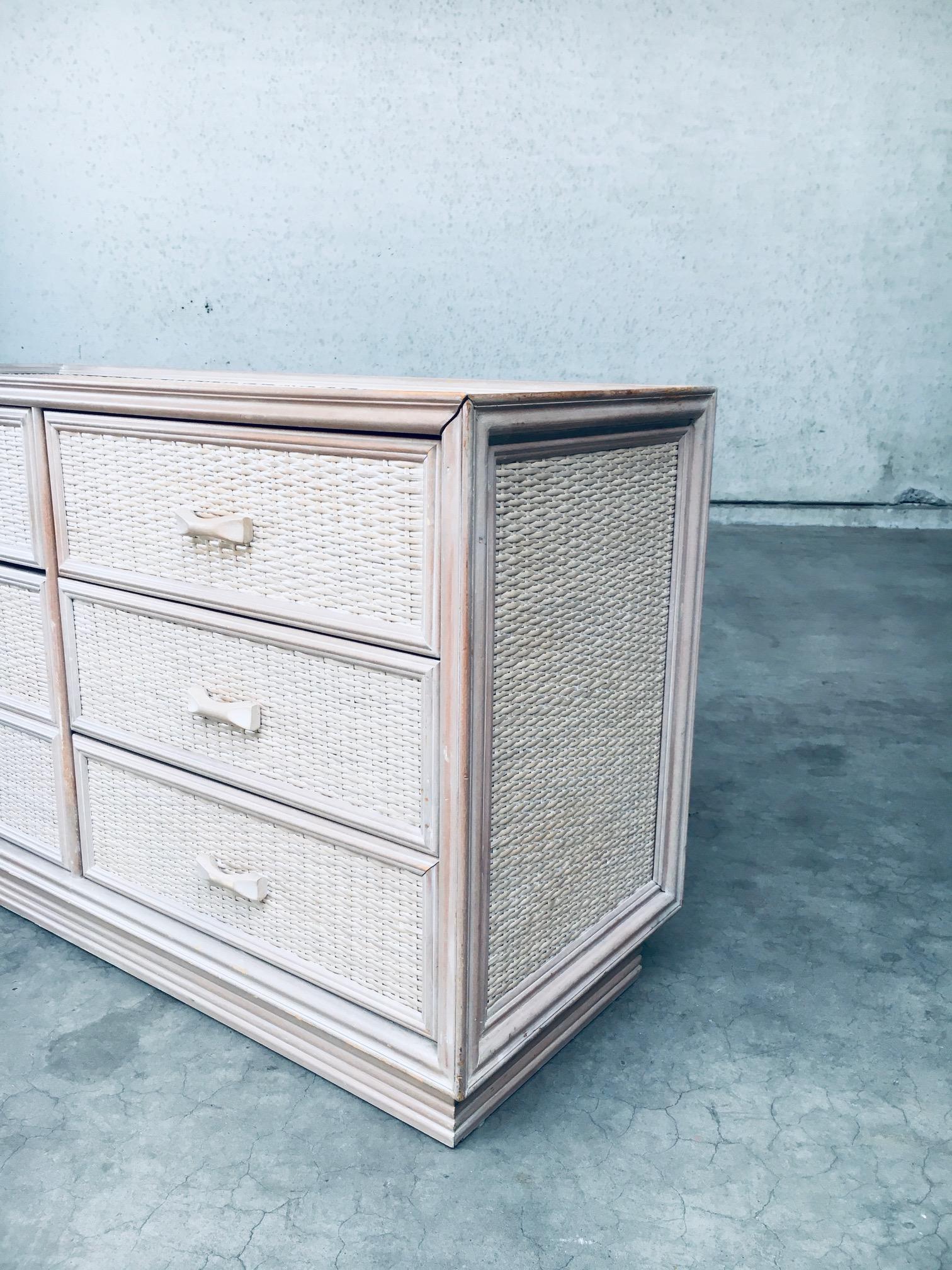 Cassettiera in rattan lavato di design anni '80 in vendita 1
