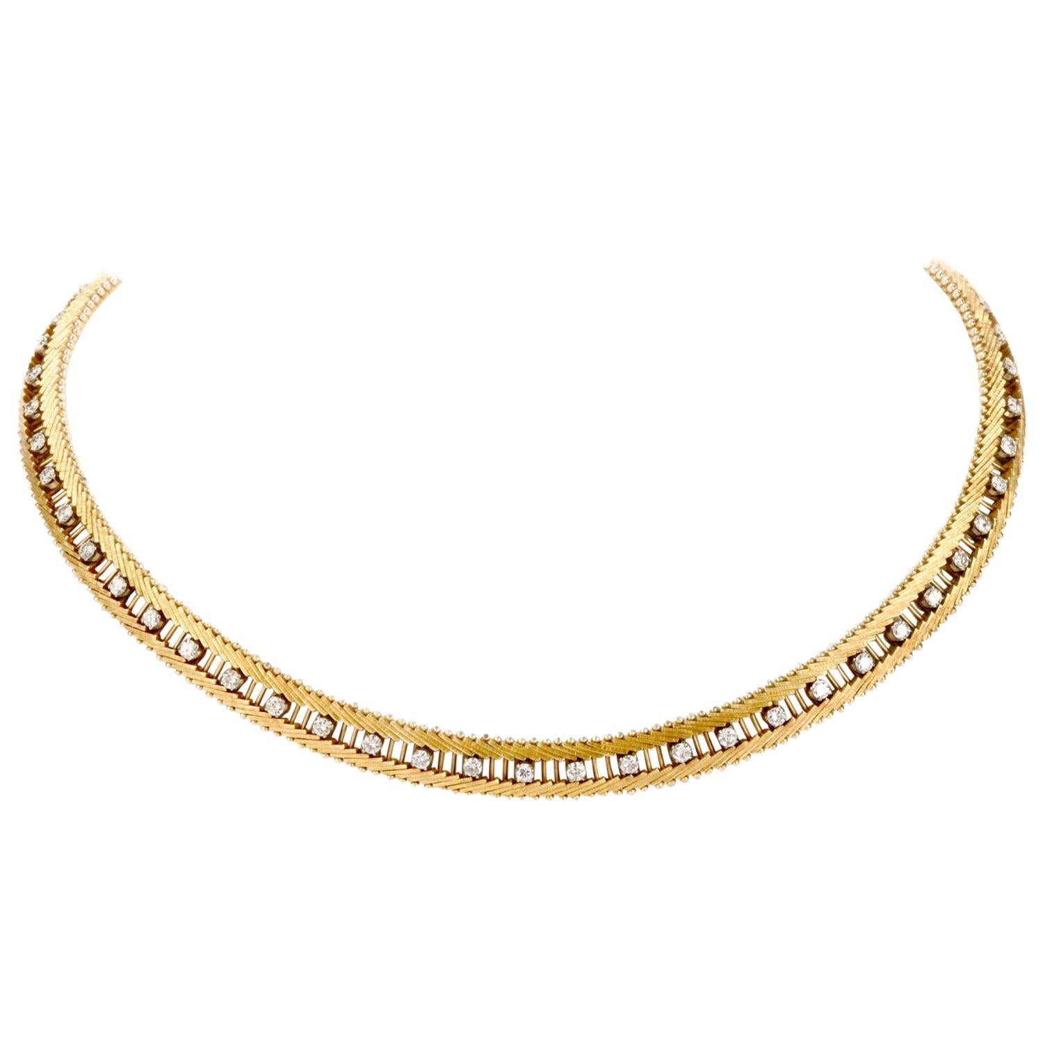 1980s Diamond 18 Karat Gold Serpentine Link Choker Necklace