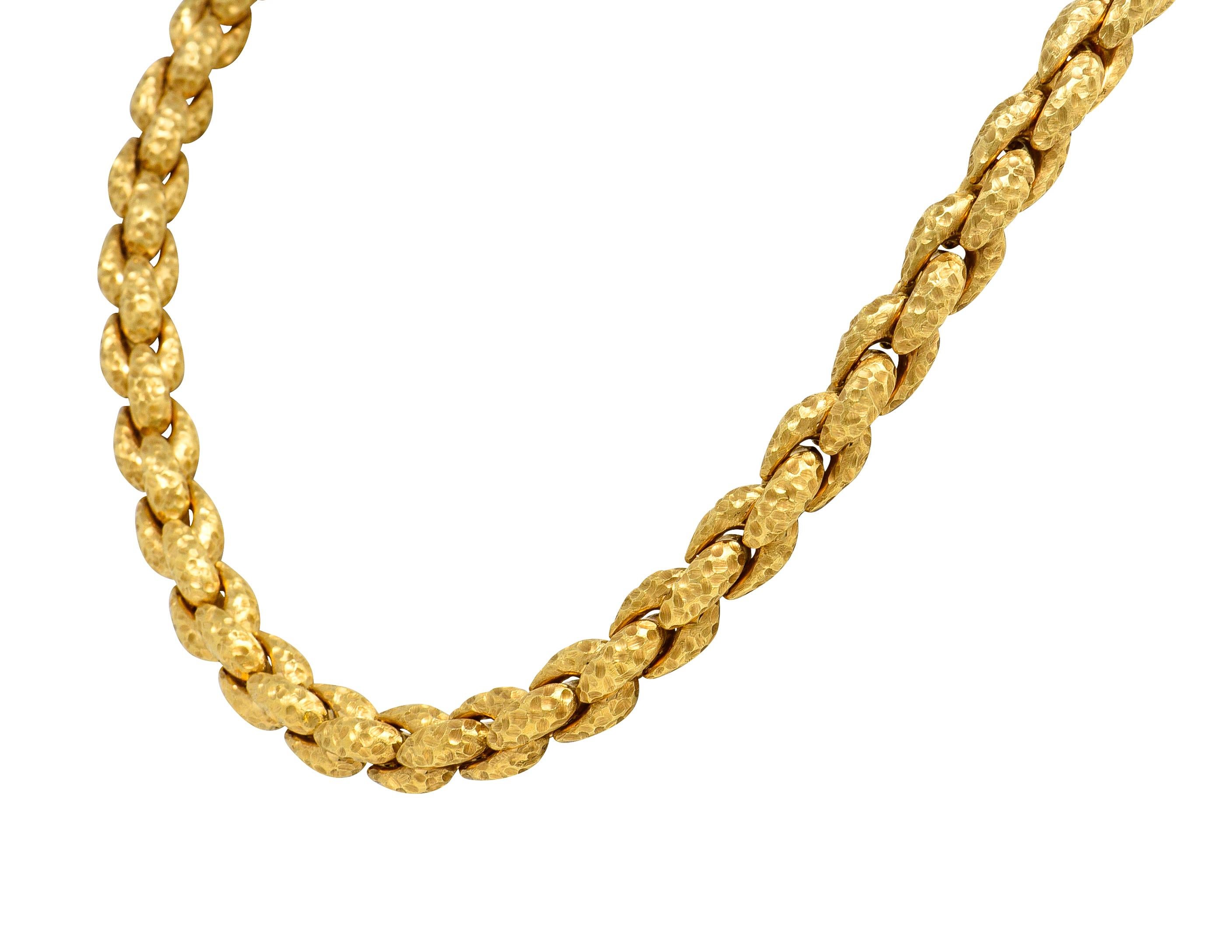 Brilliant Cut 1980s Diamond 18 Karat Yellow Gold Hammered Cable Chain Vintage Necklace