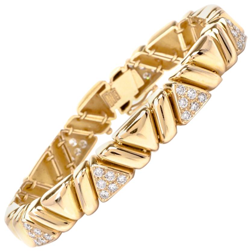 1980s Diamond 18 Karat Yellow Gold Line Bracelet