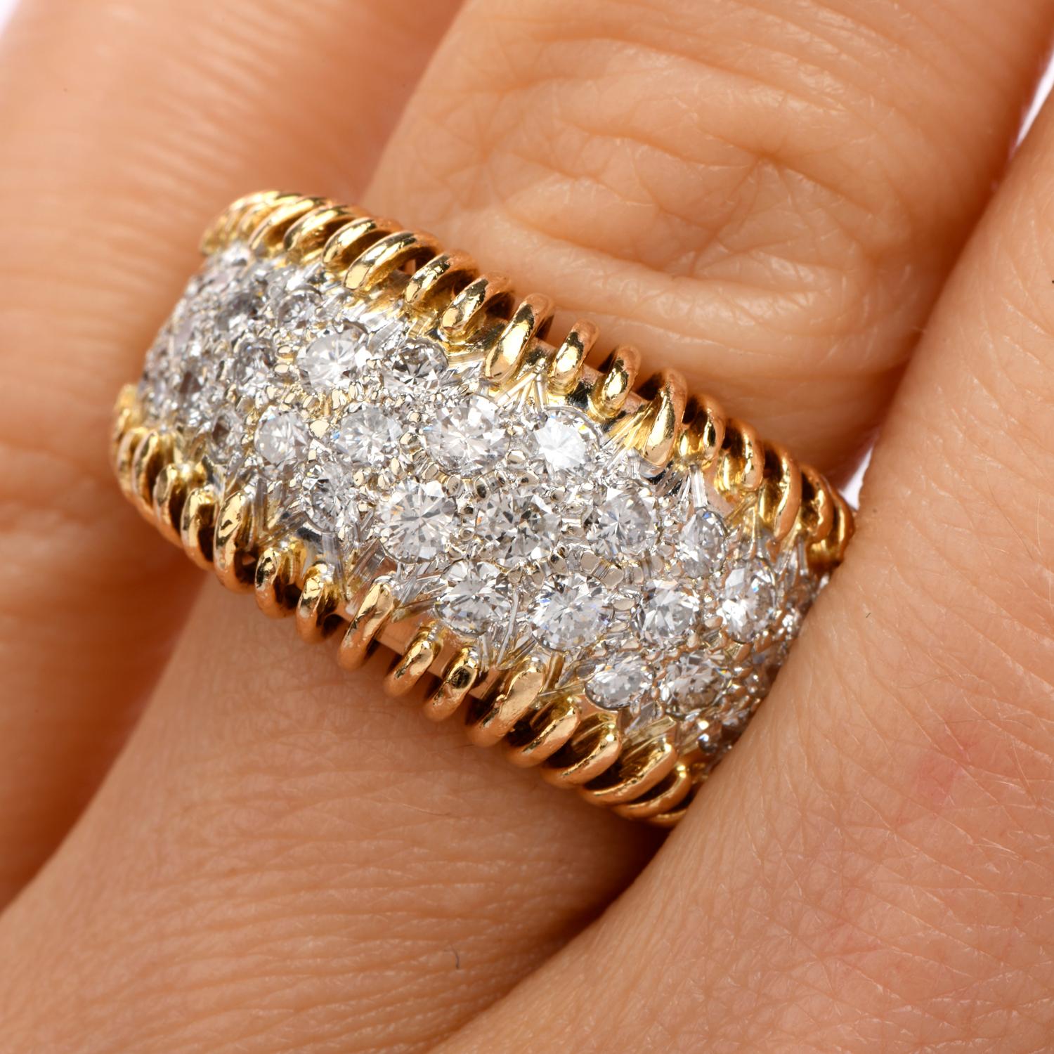 1980er Jahre Diamant 18 Karat Gold Cluster strukturierte breite Band Ring 1