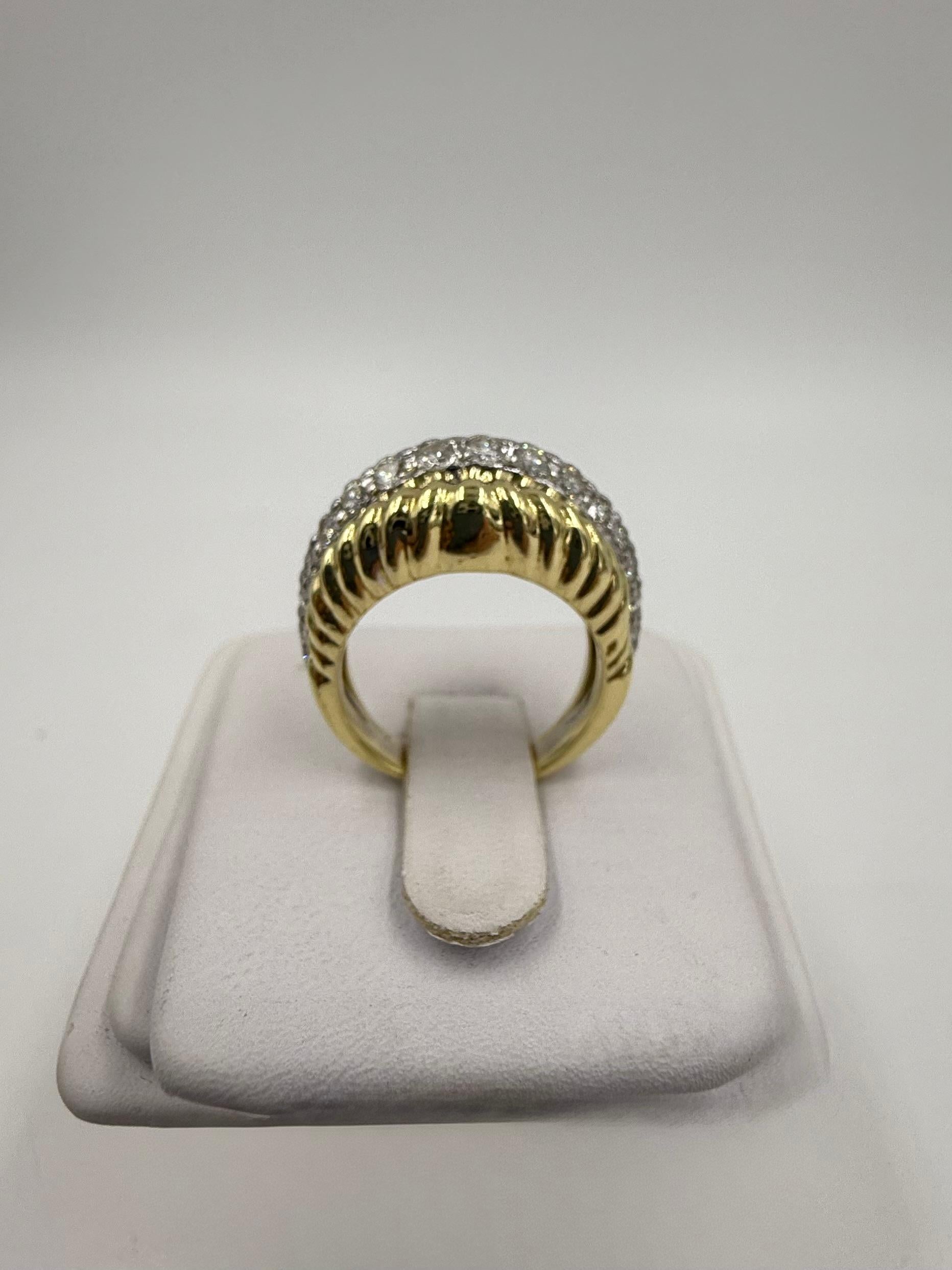 da uomo o donna Anello a cupola con diamante 18 carati bicolore degli anni '80 in vendita