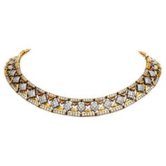 1980's Diamond 18K Yellow Gold Elegant Hourglass Link Choker Necklace