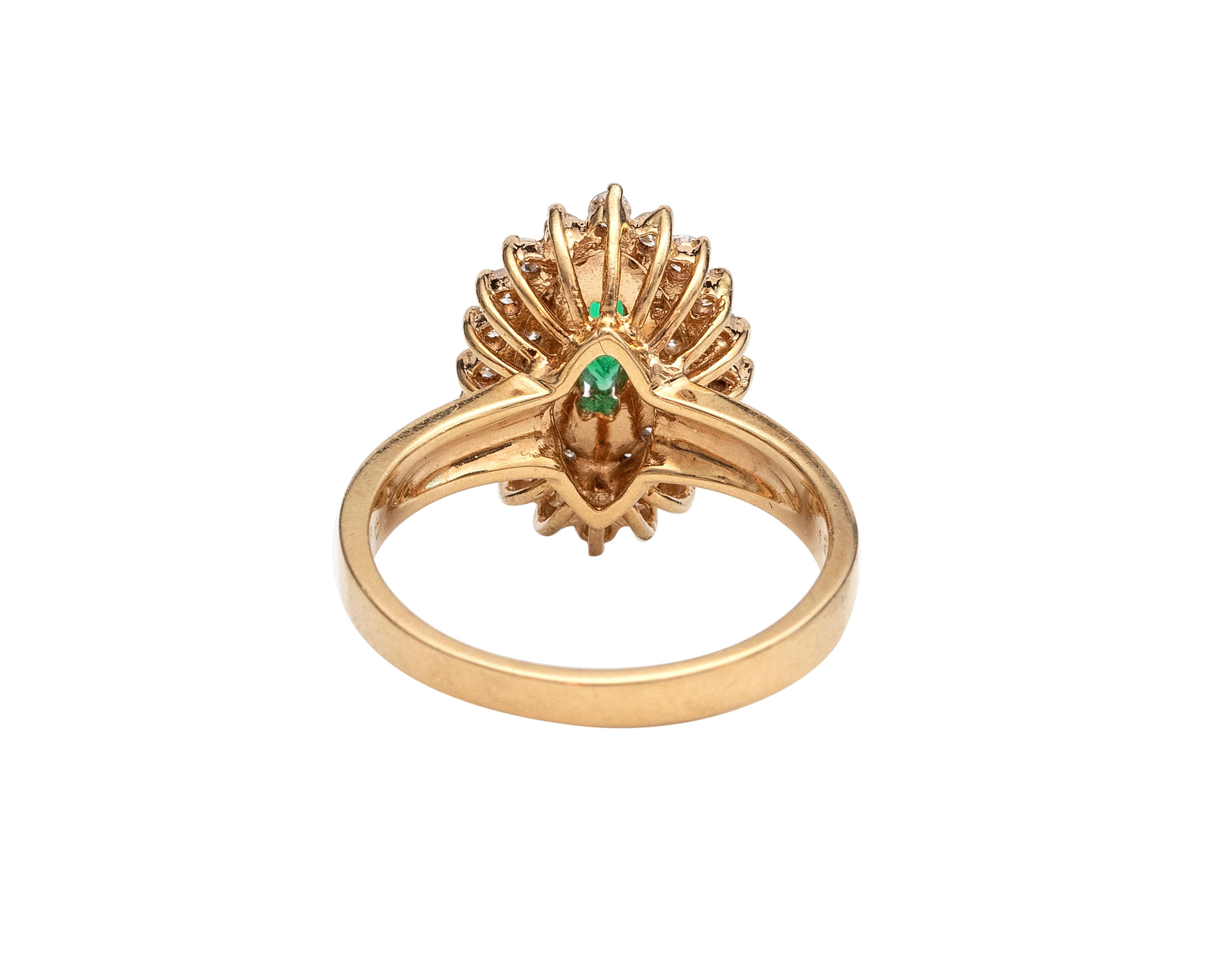 Women's 1980s Diamond and Emerald 18 Karat Yellow Gold Ring For Sale