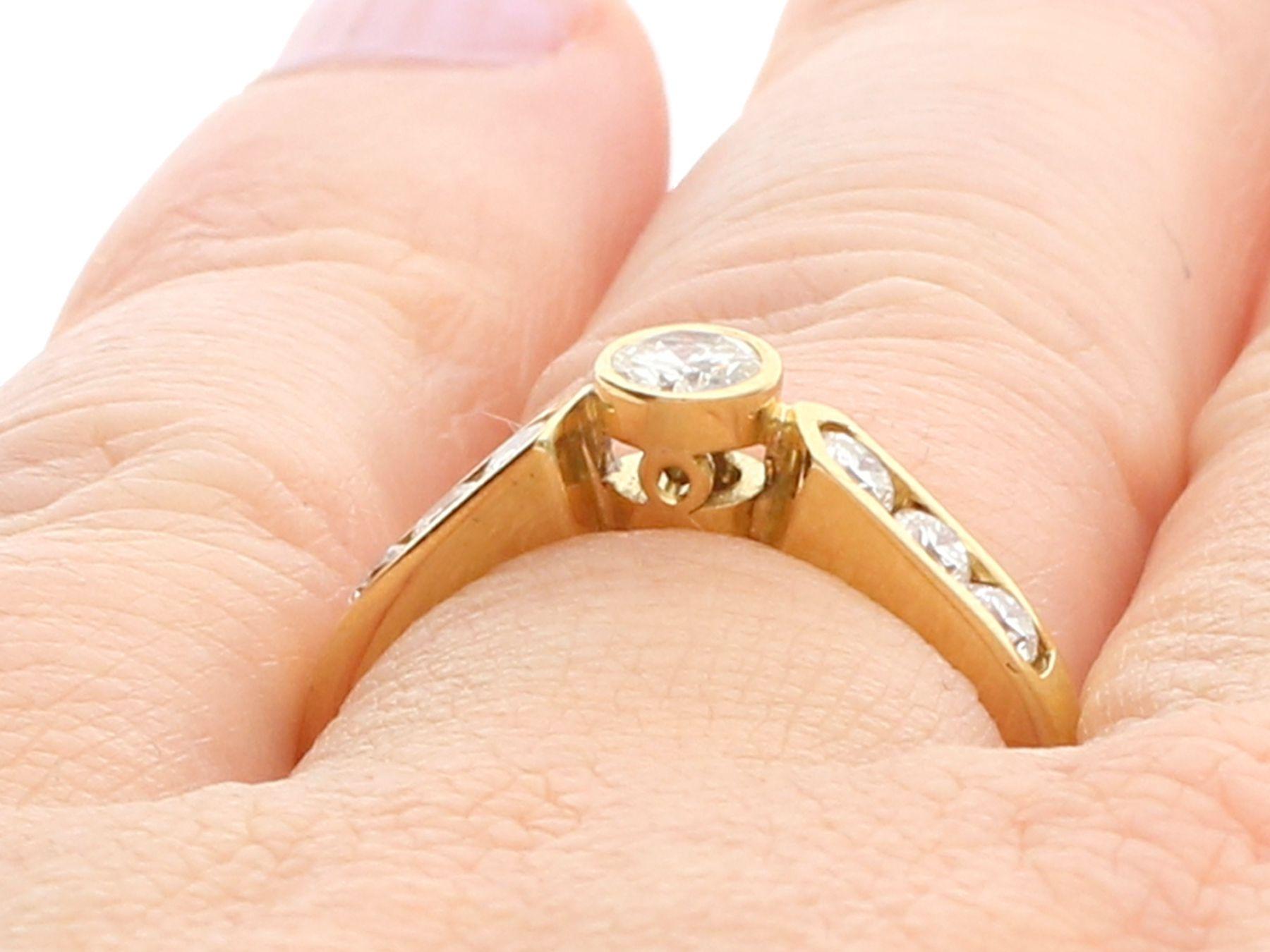 Vintage European Diamond and Yellow Gold Cocktail Ring For Sale 2