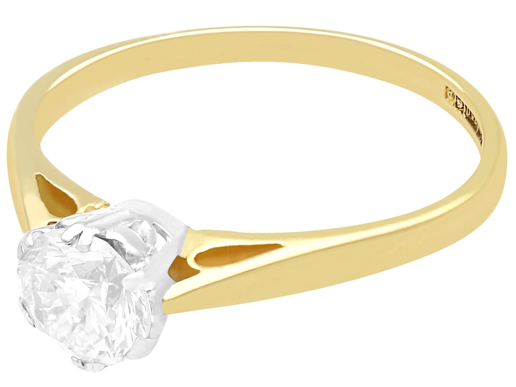 Taille ronde Bague de fiançailles solitaire en or jaune et diamant des années 1980 en vente