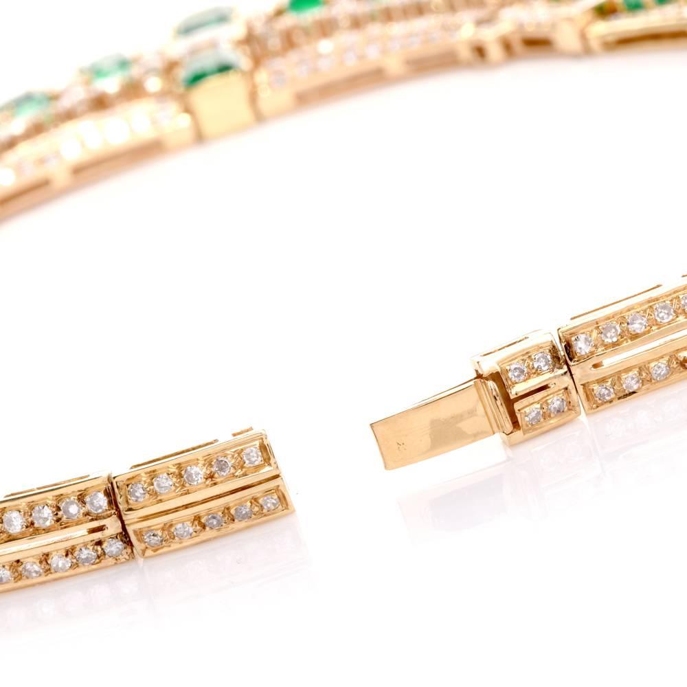 1980s Diamond Emerald 18 Karat Yellow Gold Link Necklace 1