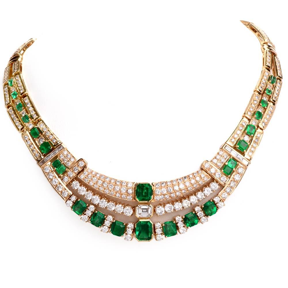 1980s Diamond Emerald 18 Karat Yellow Gold Link Necklace