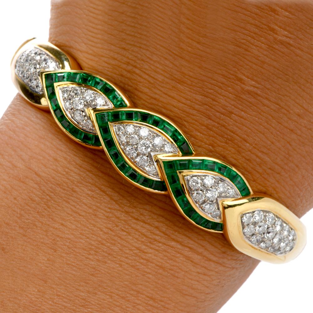 Women's 1980s Diamond Emerald 18 Karat Gold Leaf Bangle Bracelet