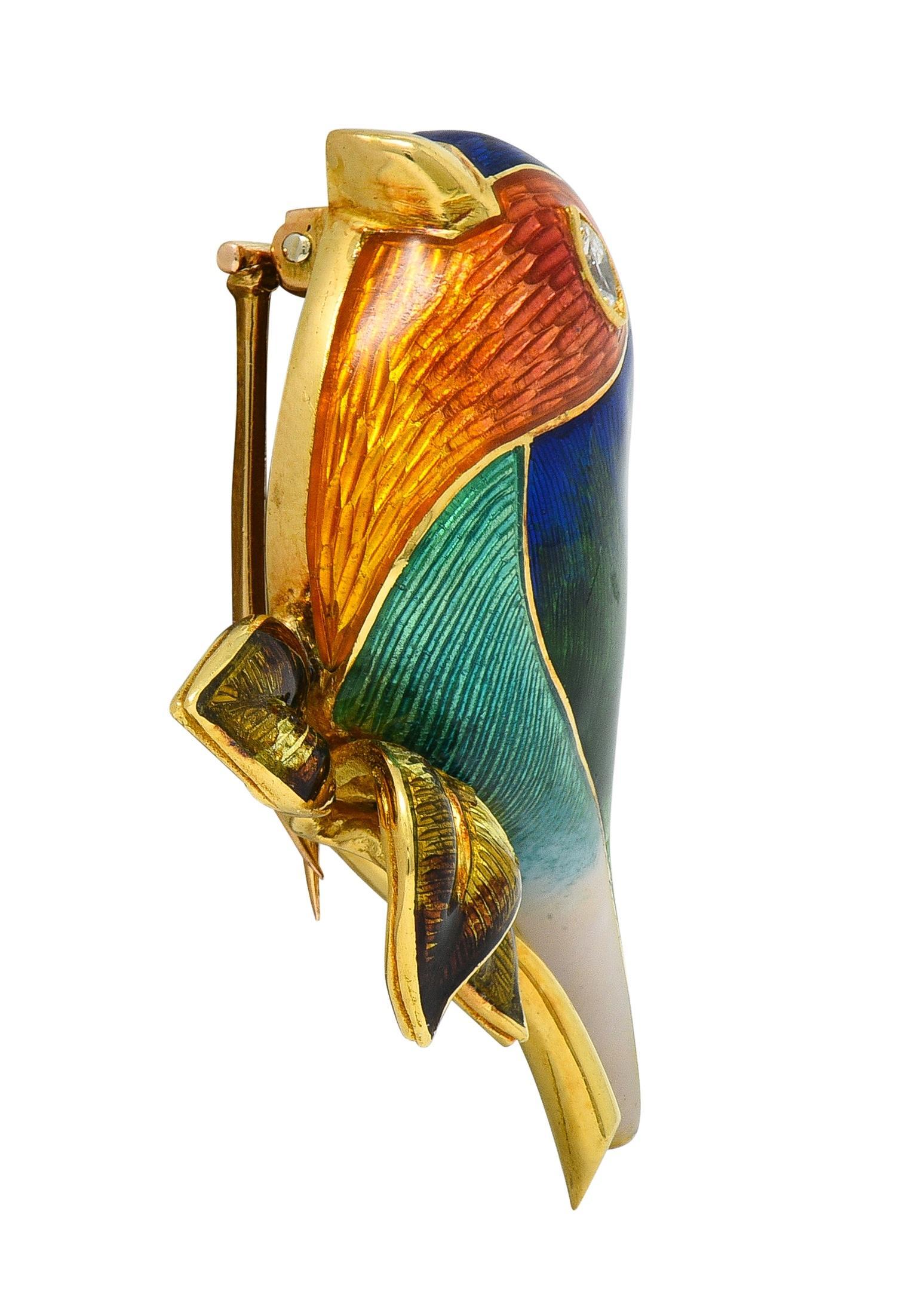 1980's Diamond Enamel 18 Karat Yellow Gold Vintage Bird Brooch Excellent état - En vente à Philadelphia, PA