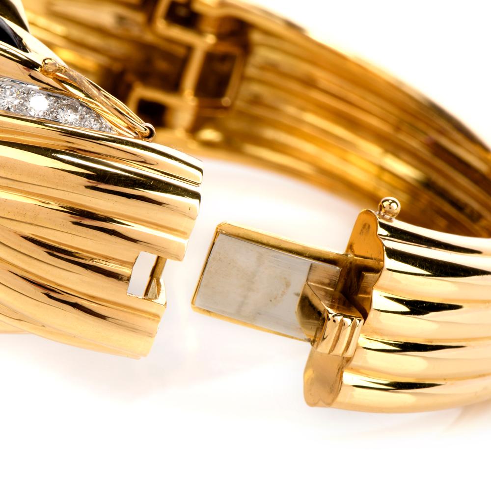 1980er Jahre Diamant Onyx 18 Karat Gold Großer breiter Armreif Armband im Zustand „Hervorragend“ im Angebot in Miami, FL