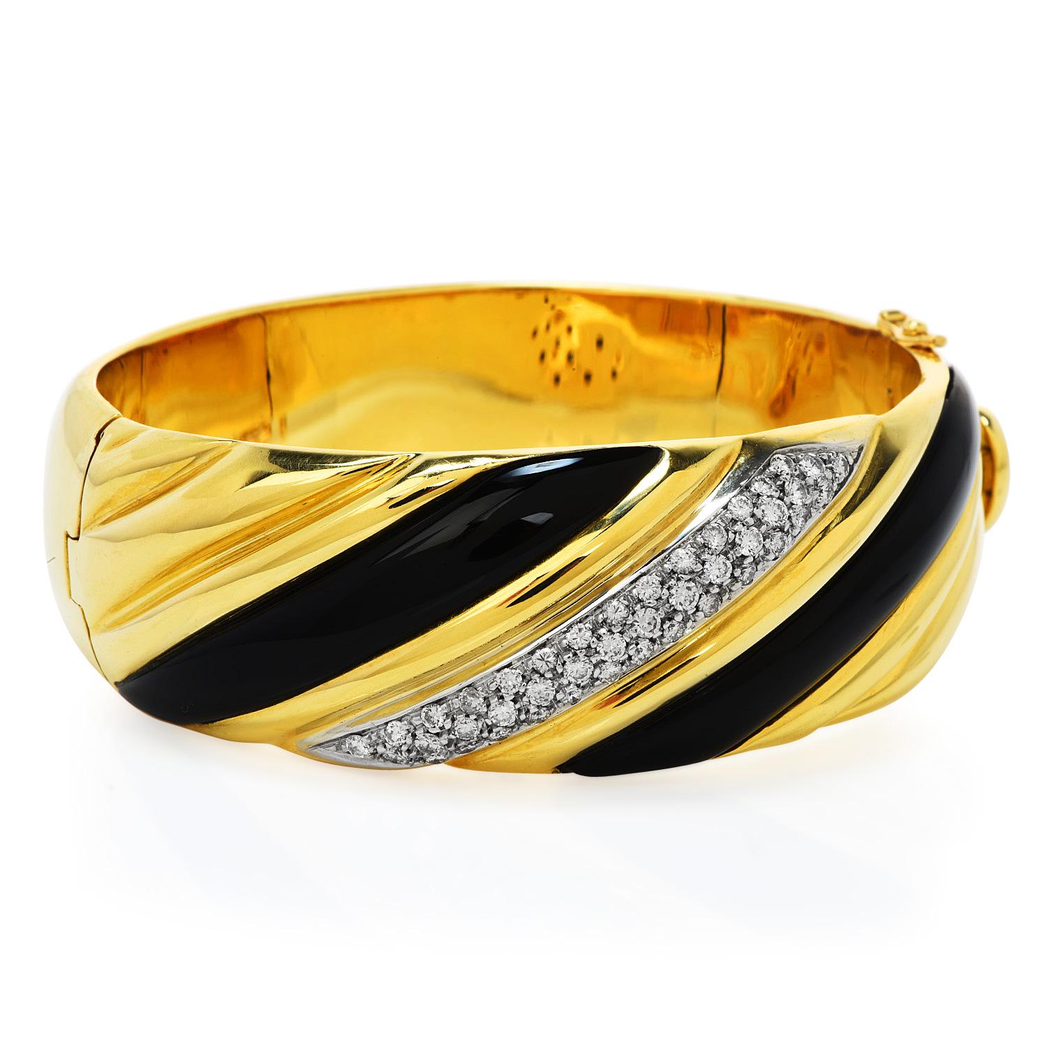 Round Cut 1980S Diamond Onyx 18K Yellow Gold Wide Striped Bangle Bracelet