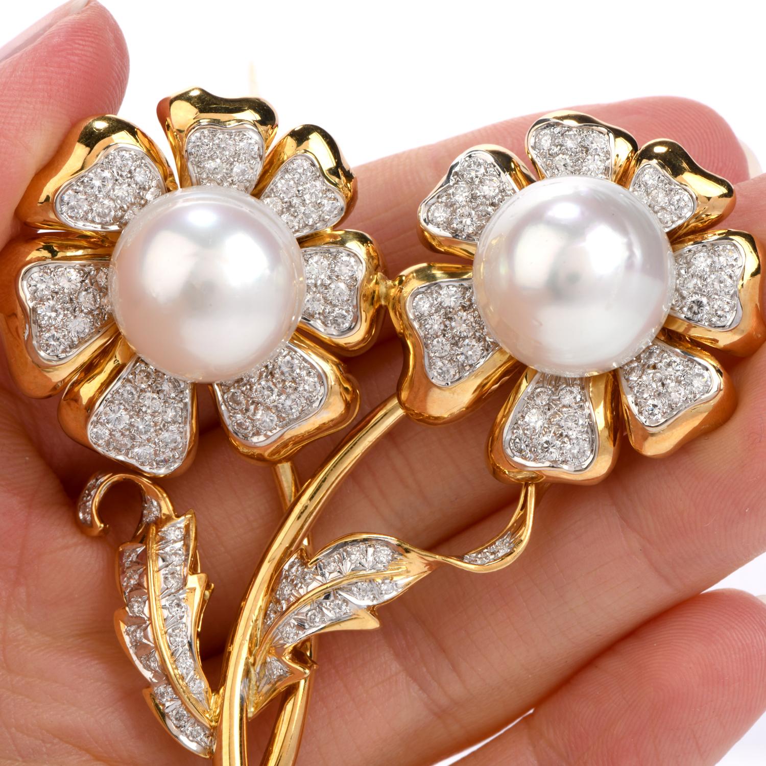 1980s Diamond Pearl 18 Karat Gold Double Flower Pin Brooch In Excellent Condition In Miami, FL