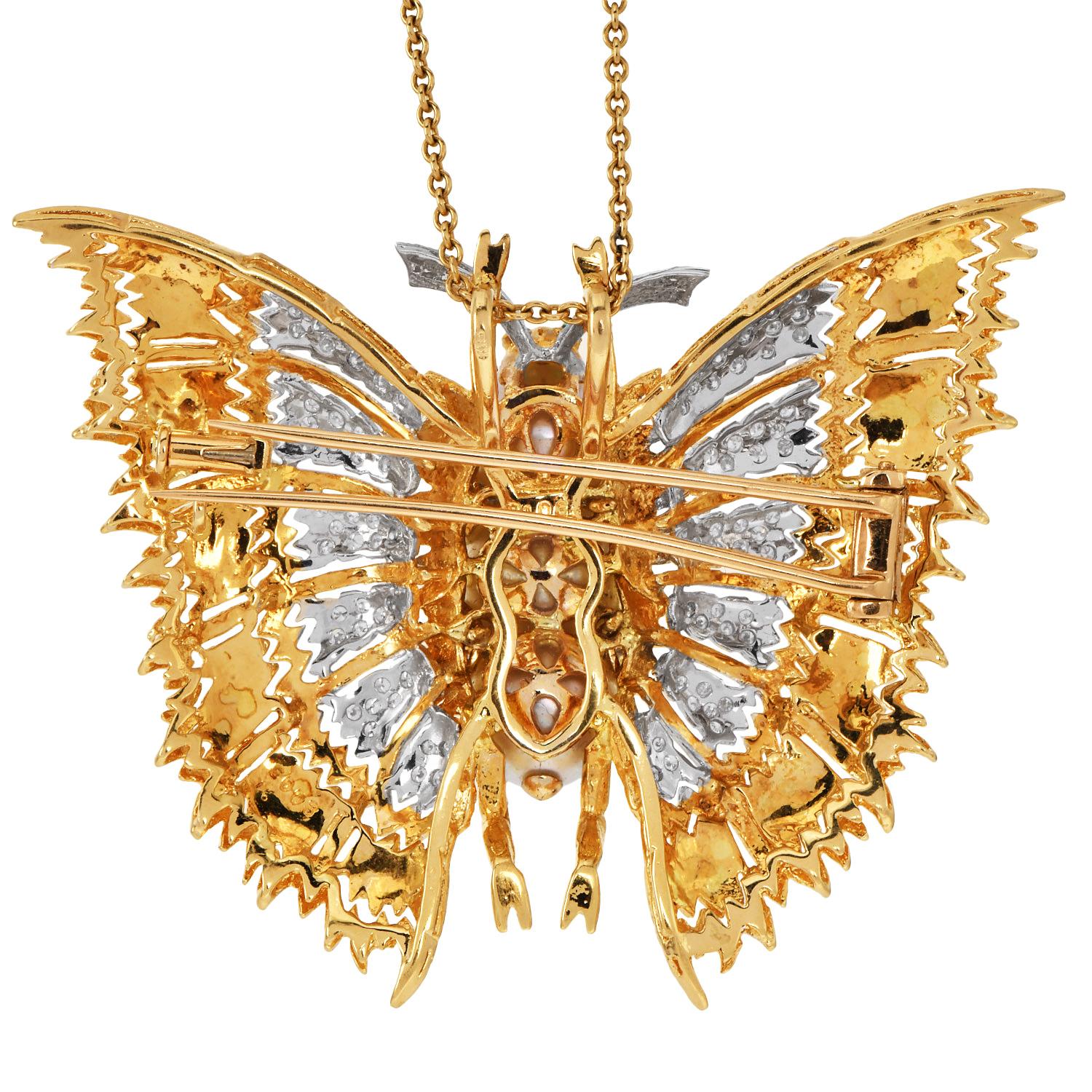 Pendentif broche papillon en or 18K des années 1980 avec diamants, perles et émeraudes en vente 4
