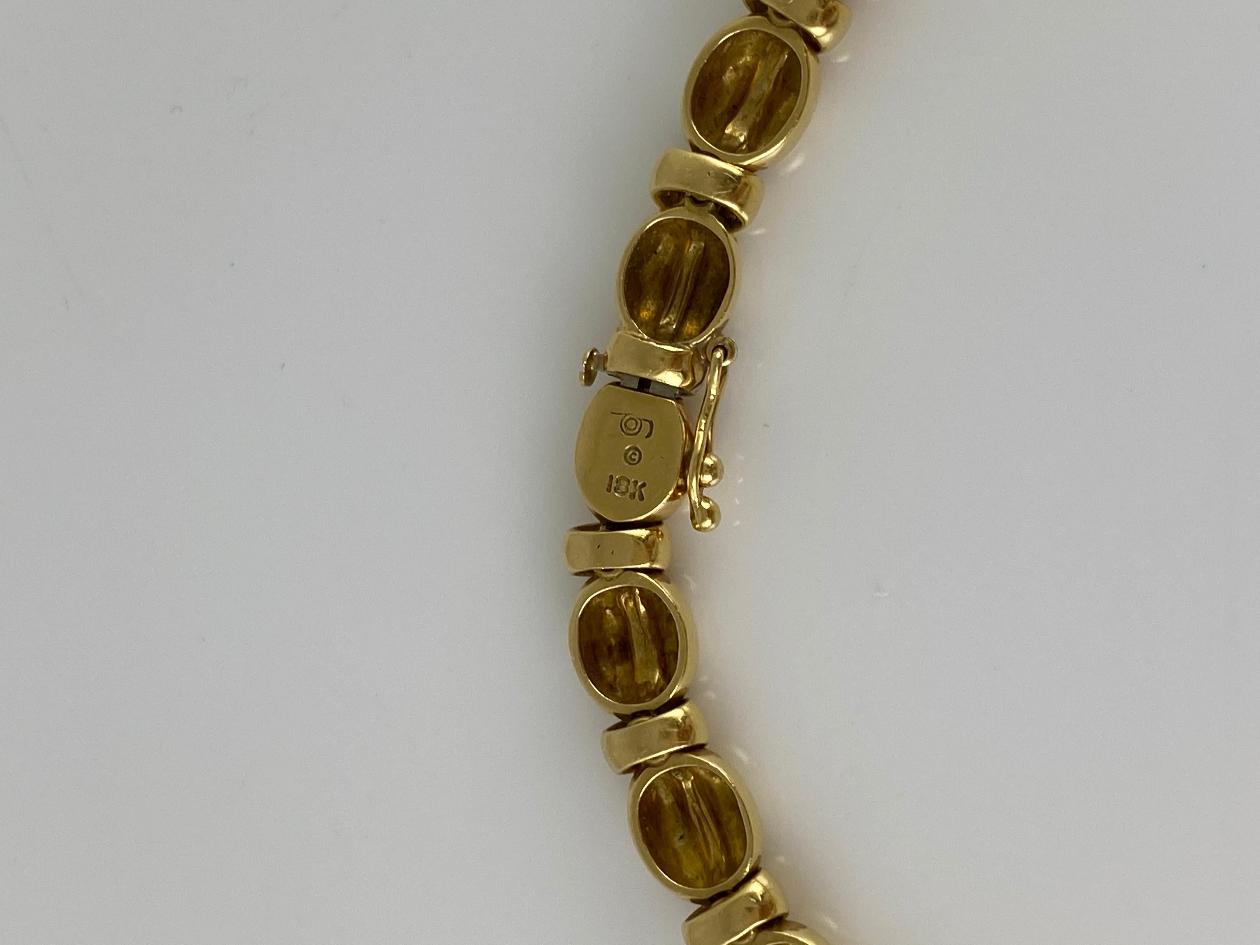 Halskette aus 18 Karat Gelbgold mit Diamanten, 1980er Jahre im Zustand „Hervorragend“ in New York, NY