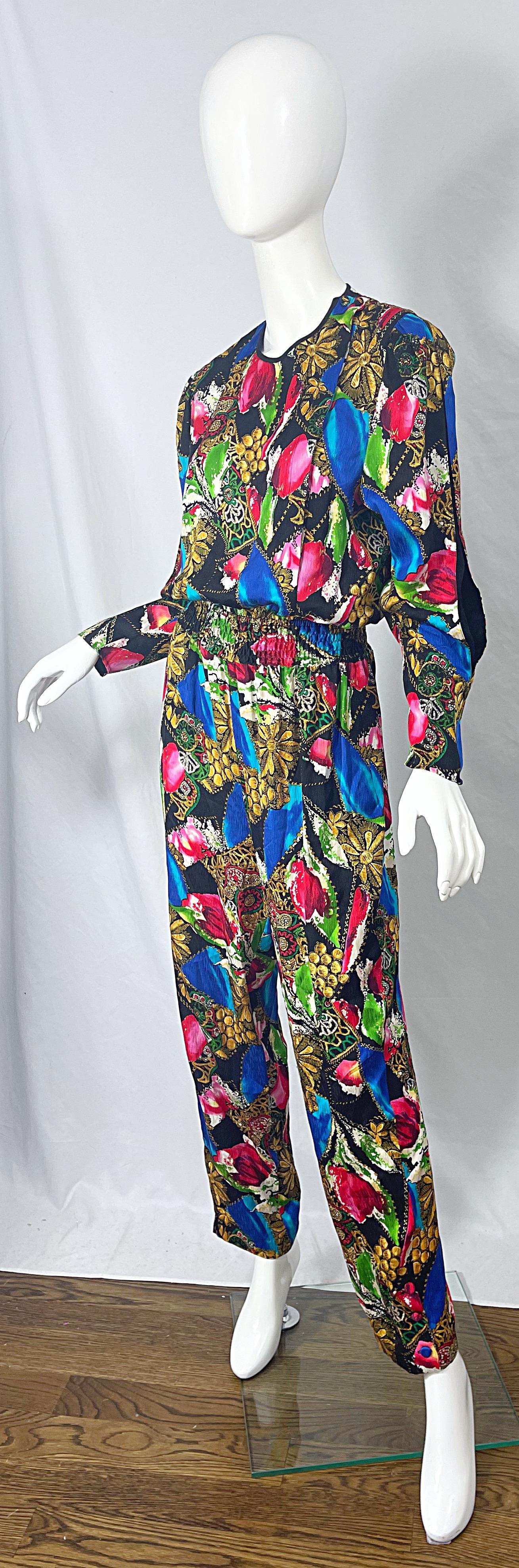 Donna Tuta anni '80 Diane Freis in seta con stampa floreale e colori vivaci in vendita