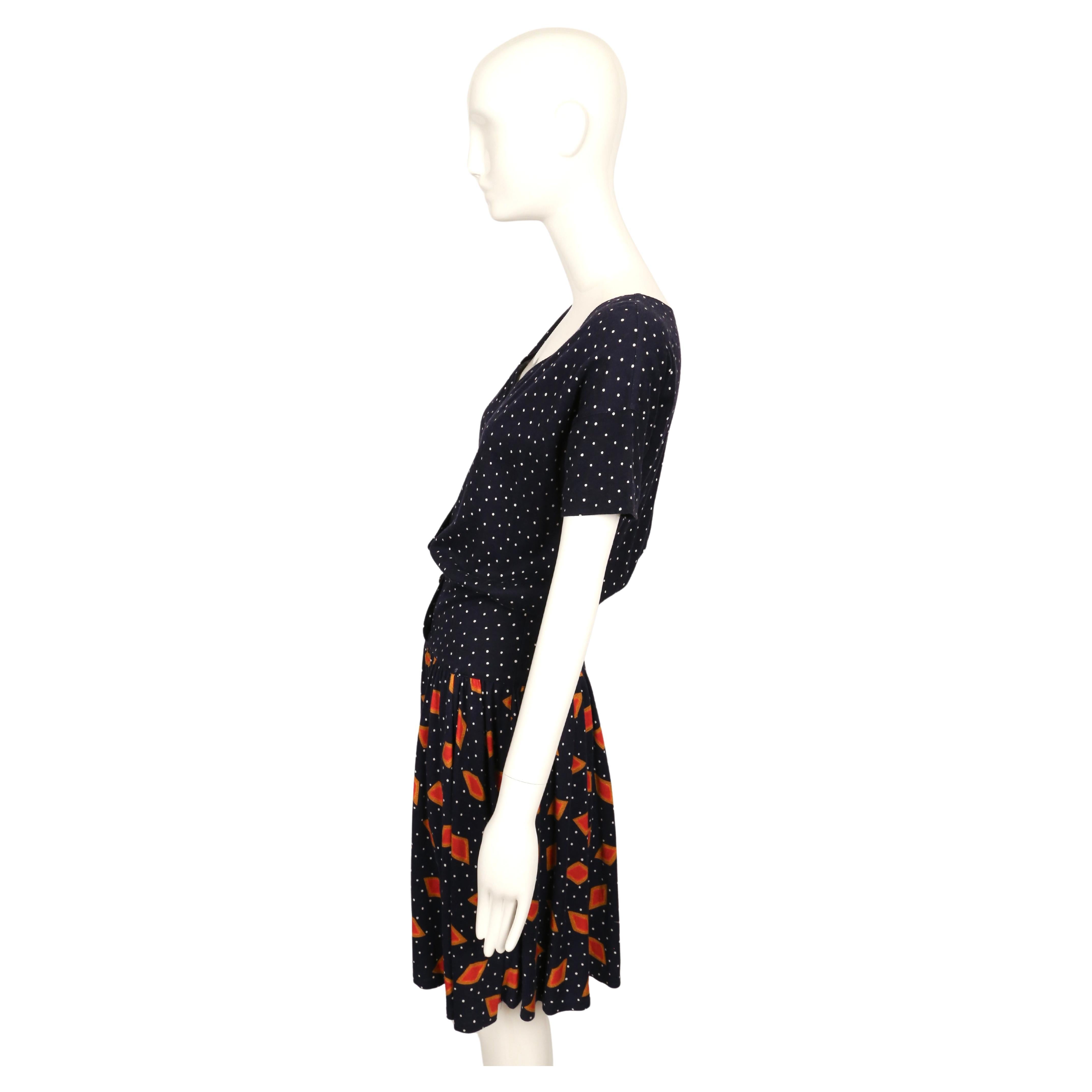 1980's DIANE VON FURSTENBERG navy blue abstract printed dress In Good Condition For Sale In San Fransisco, CA