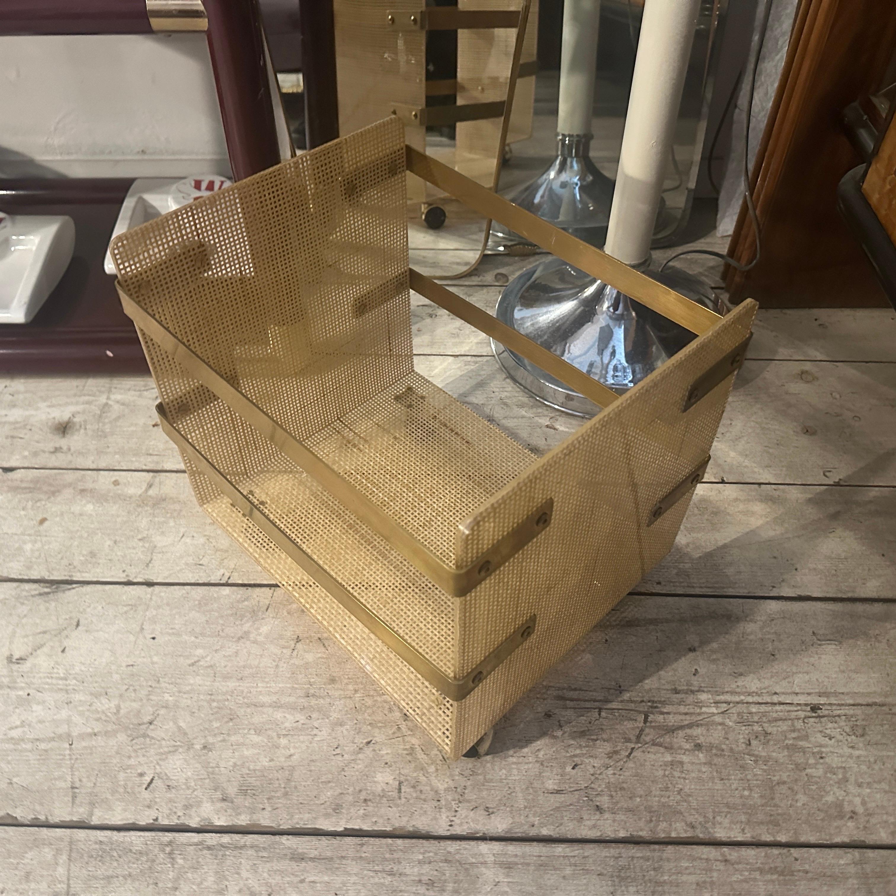 Dior Home degli anni '80, stile Mid-Century Modern, ottone e vimini, portariviste in vendita 10