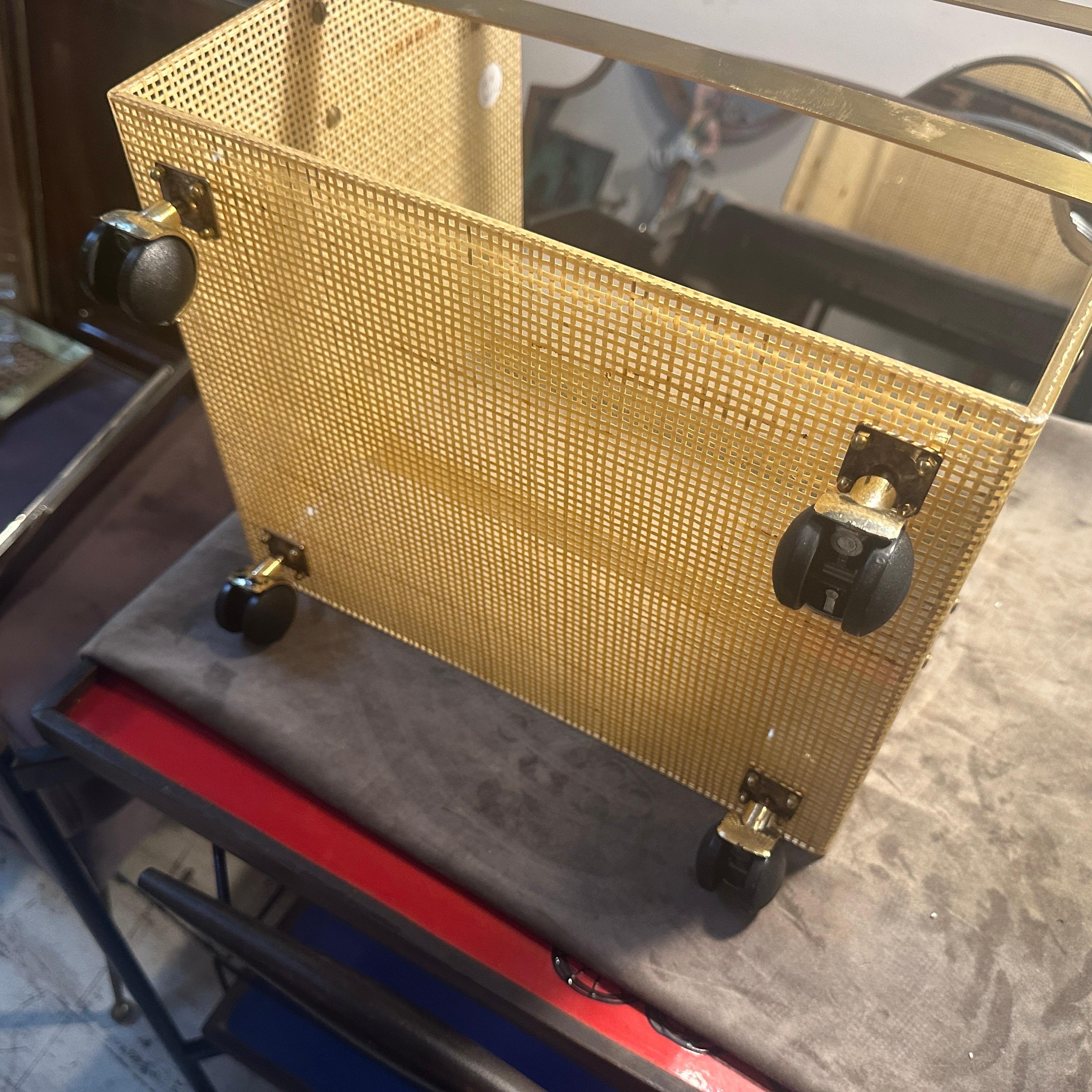 Dior Home degli anni '80, stile Mid-Century Modern, ottone e vimini, portariviste In condizioni ottime in vendita a Aci Castello, IT