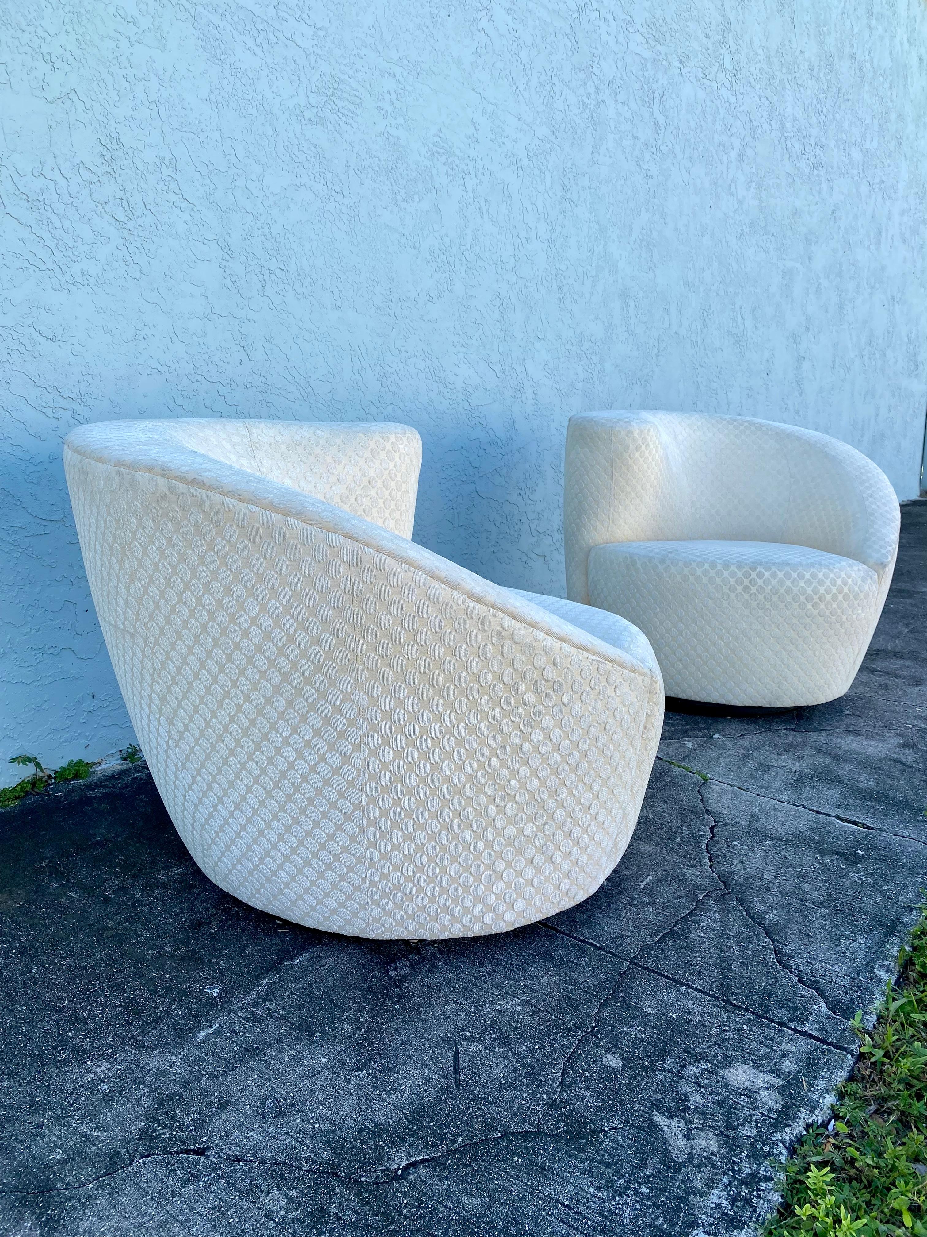 Late 20th Century 1980s Directional Cream Polka Dots Swivel Chairs, Set of 2 For Sale