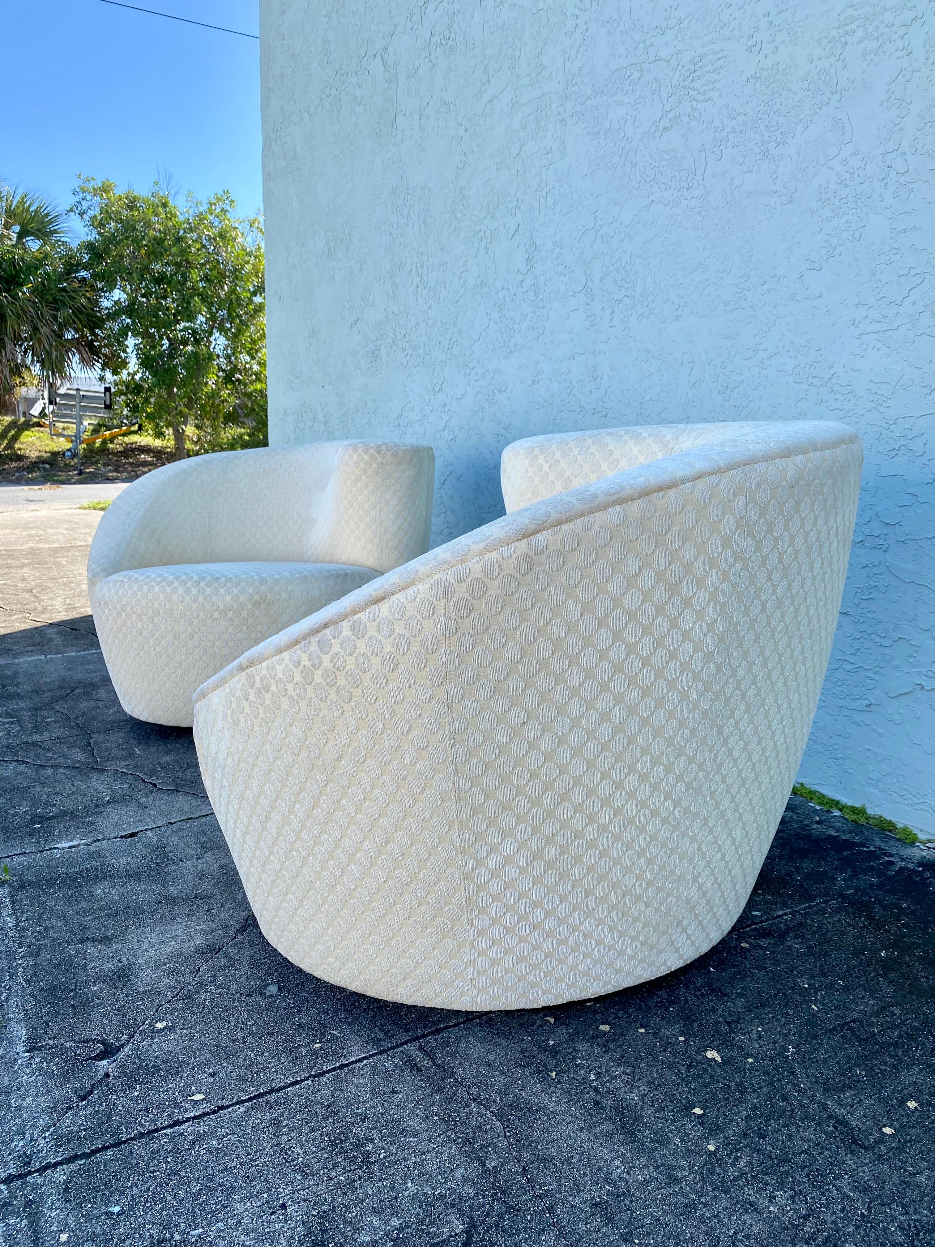 Upholstery 1980s Directional Cream Polka Dots Swivel Chairs, Set of 2 For Sale
