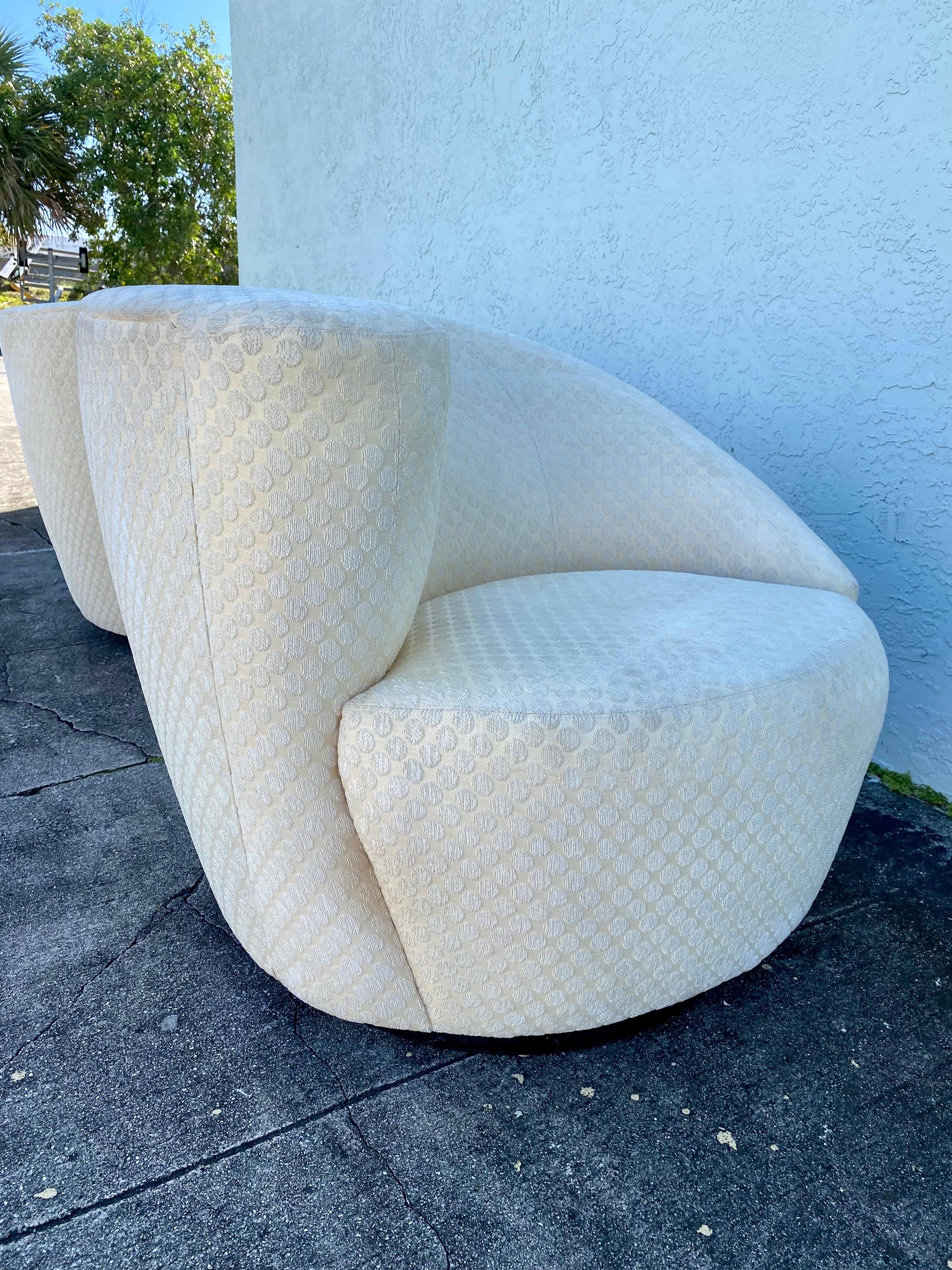 1980s Directional Cream Polka Dots Swivel Chairs, Set of 2 For Sale 1