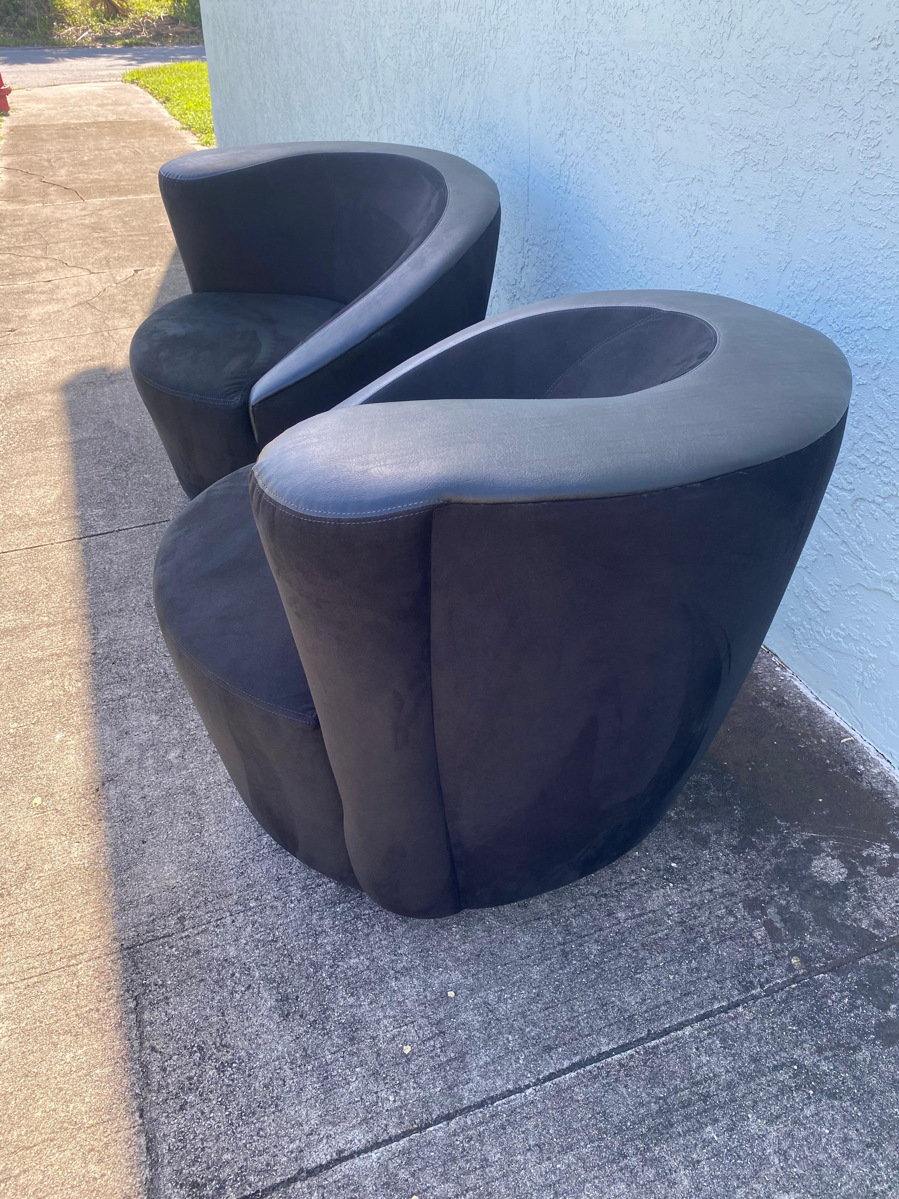 1980s Directional Kagan Black Microsuede and Leather Swivel Chairs, Set of 2 For Sale 3