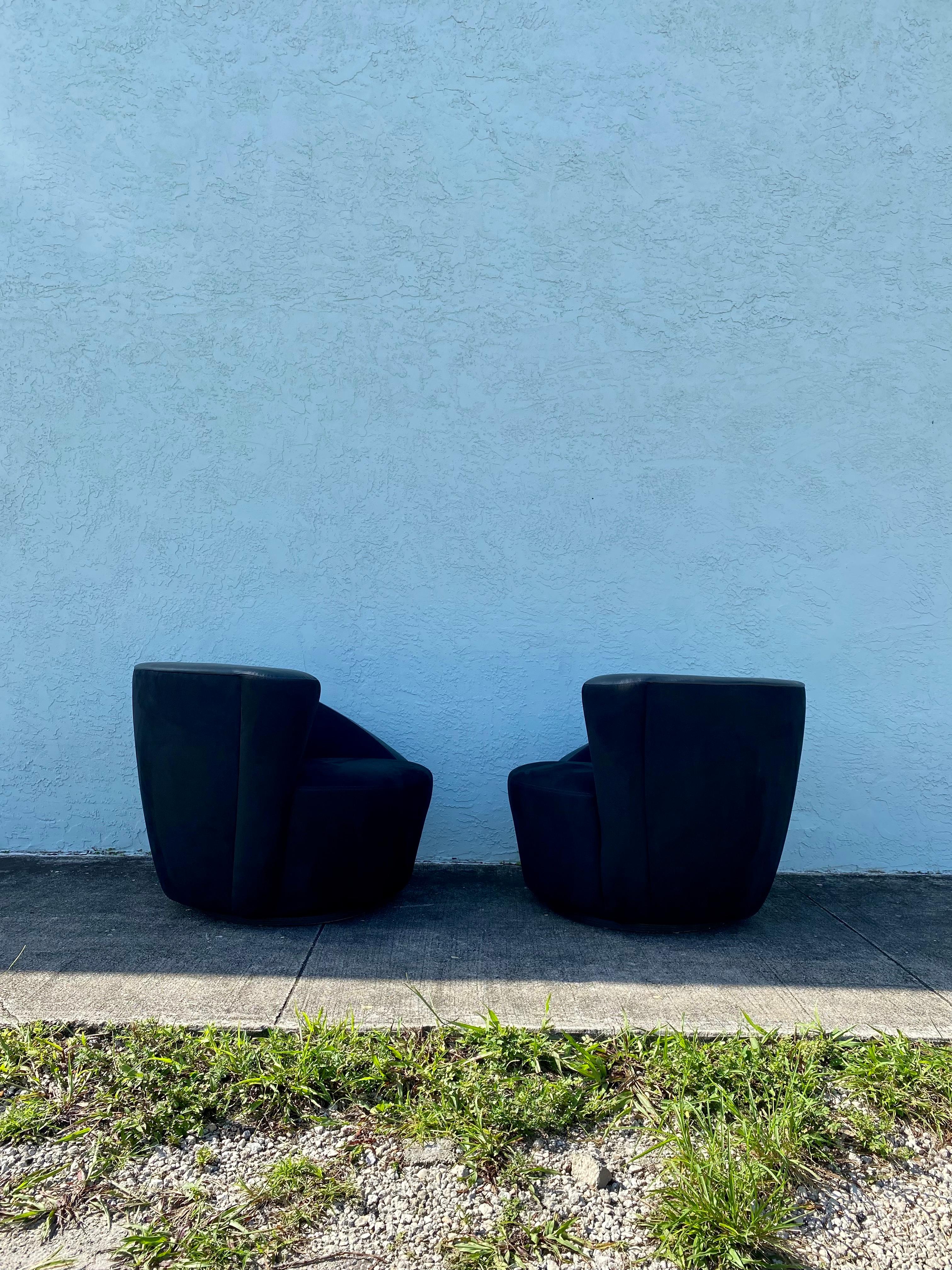 Post-Modern 1980s Directional Kagan Black Microsuede and Leather Swivel Chairs, Set of 2 For Sale