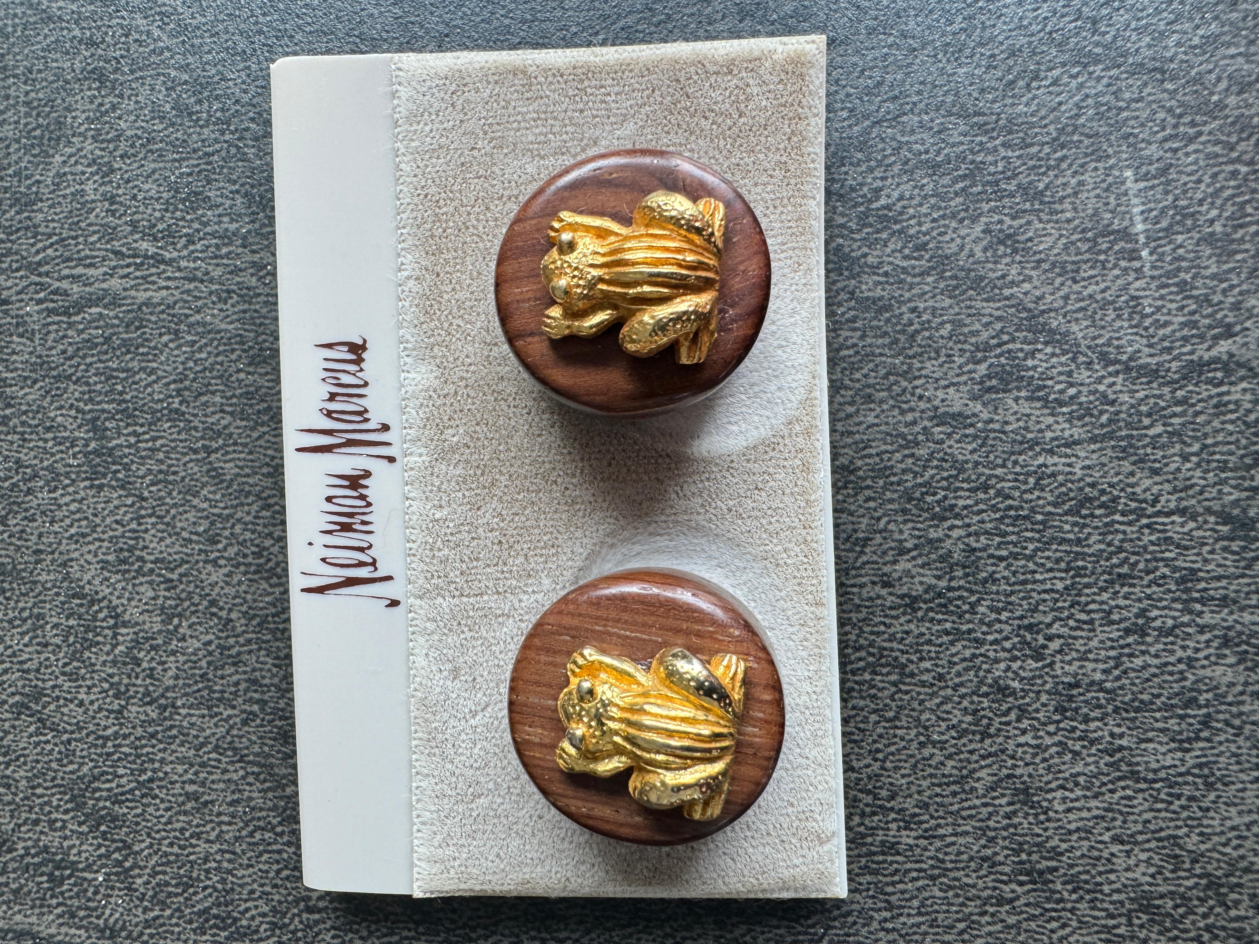 Dominique Aurientis Boucles d'oreilles grenouille en bois et or des années 1980 en vente 1