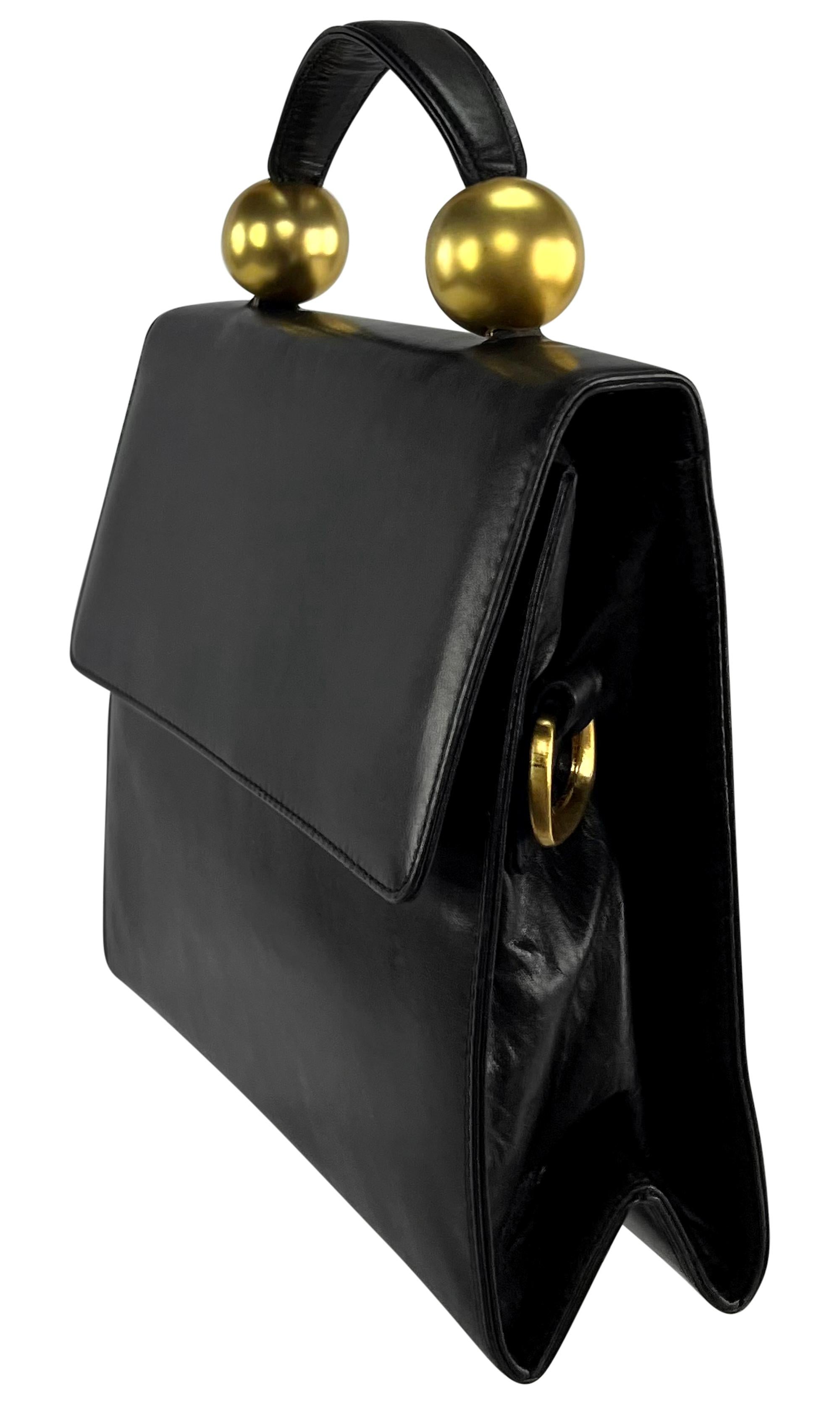 Bolso Crossbody de asa superior de piel negra Donna Karan Gold Bauble de los años 80 en Bueno estado para la venta en West Hollywood, CA