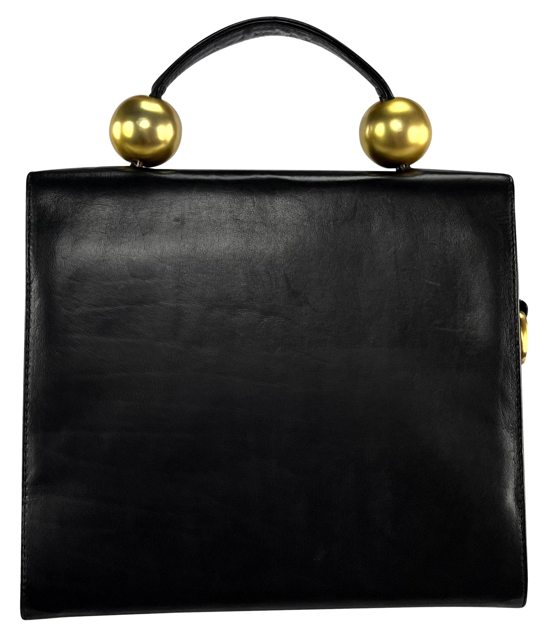 Bolso Crossbody de asa superior de piel negra Donna Karan Gold Bauble de los años 80 en venta 1