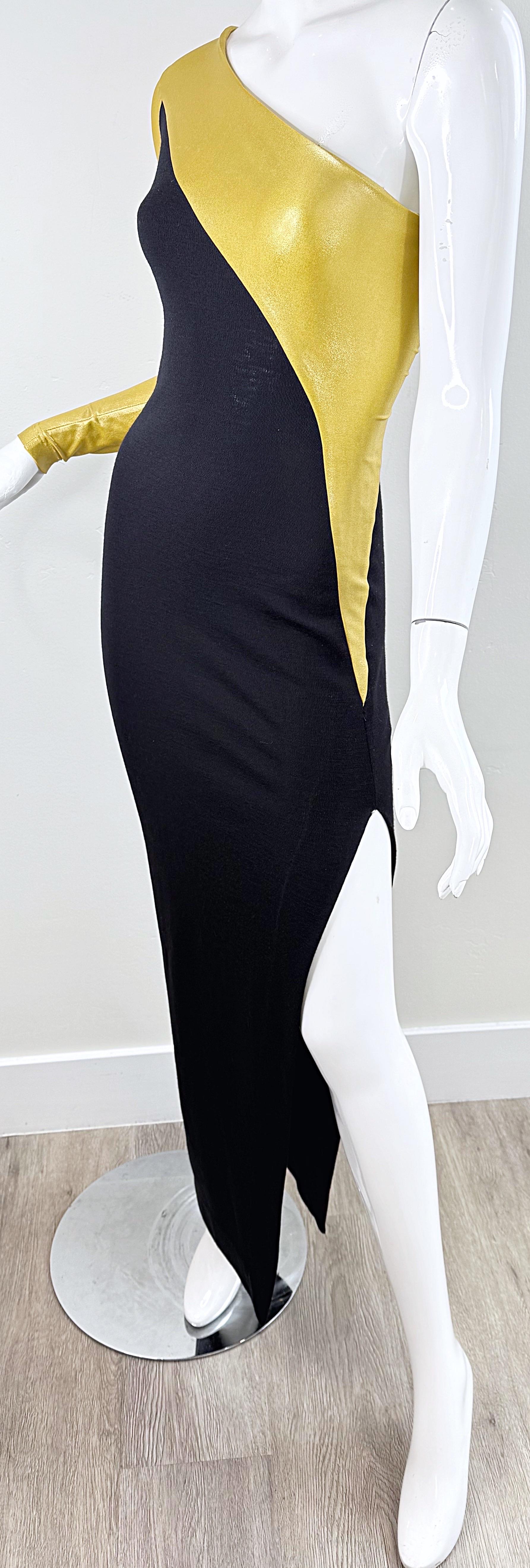 1980s Donna Karan New York Gold & Black One‑Shoulder Bodycon Stretch‑Wool Gown For Sale 7