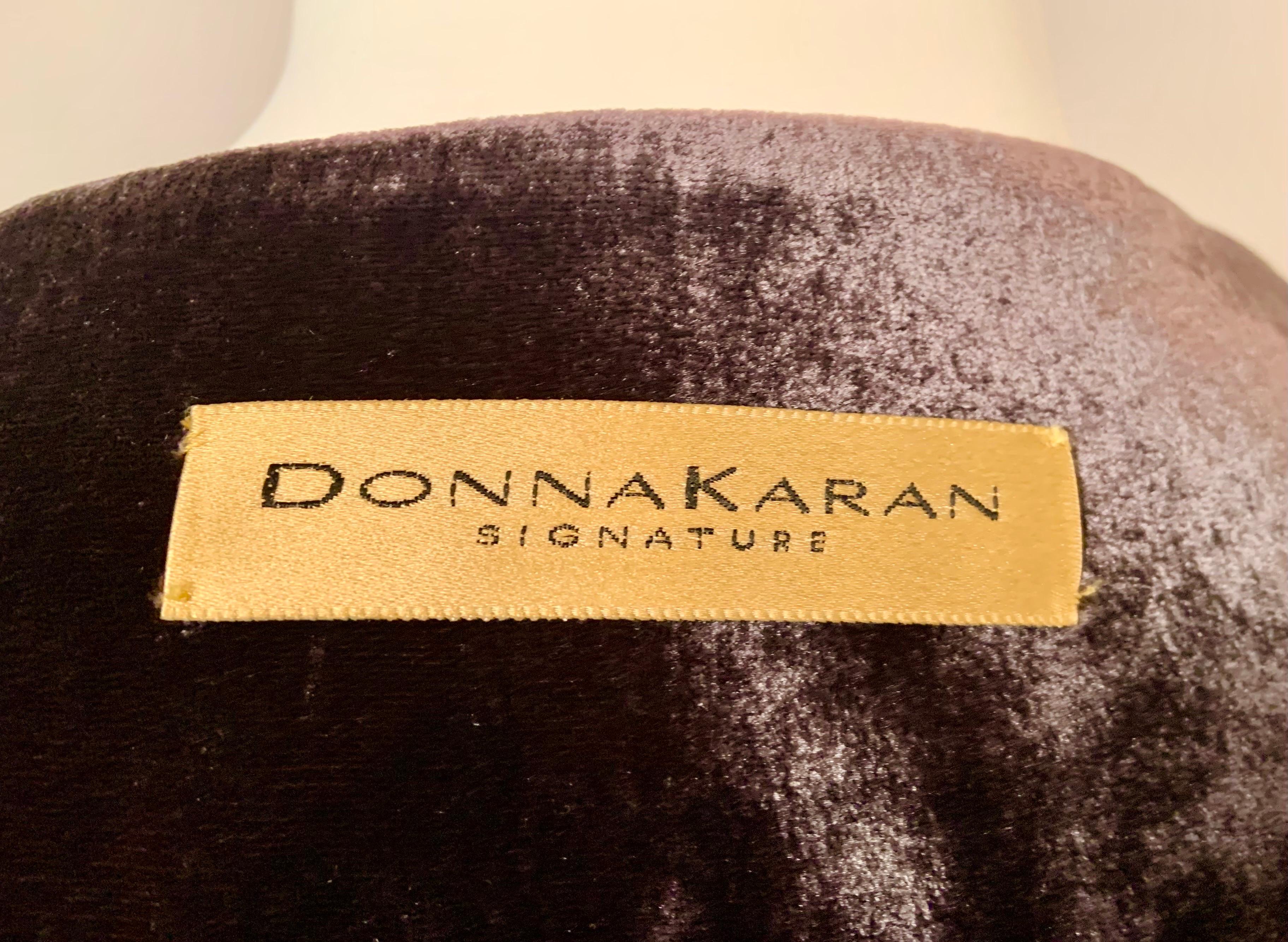 1980's Donna Karan Shimmering Brown Velvet Evening Coat with Optional Tie Belt For Sale 4