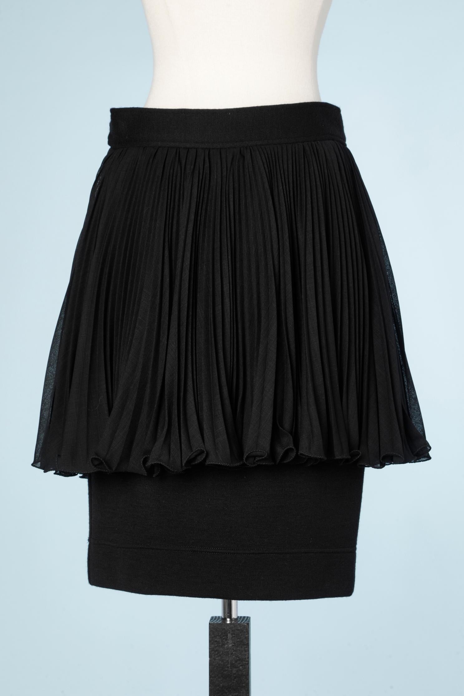 Black 1980's double-layer black skirt Moschino  For Sale