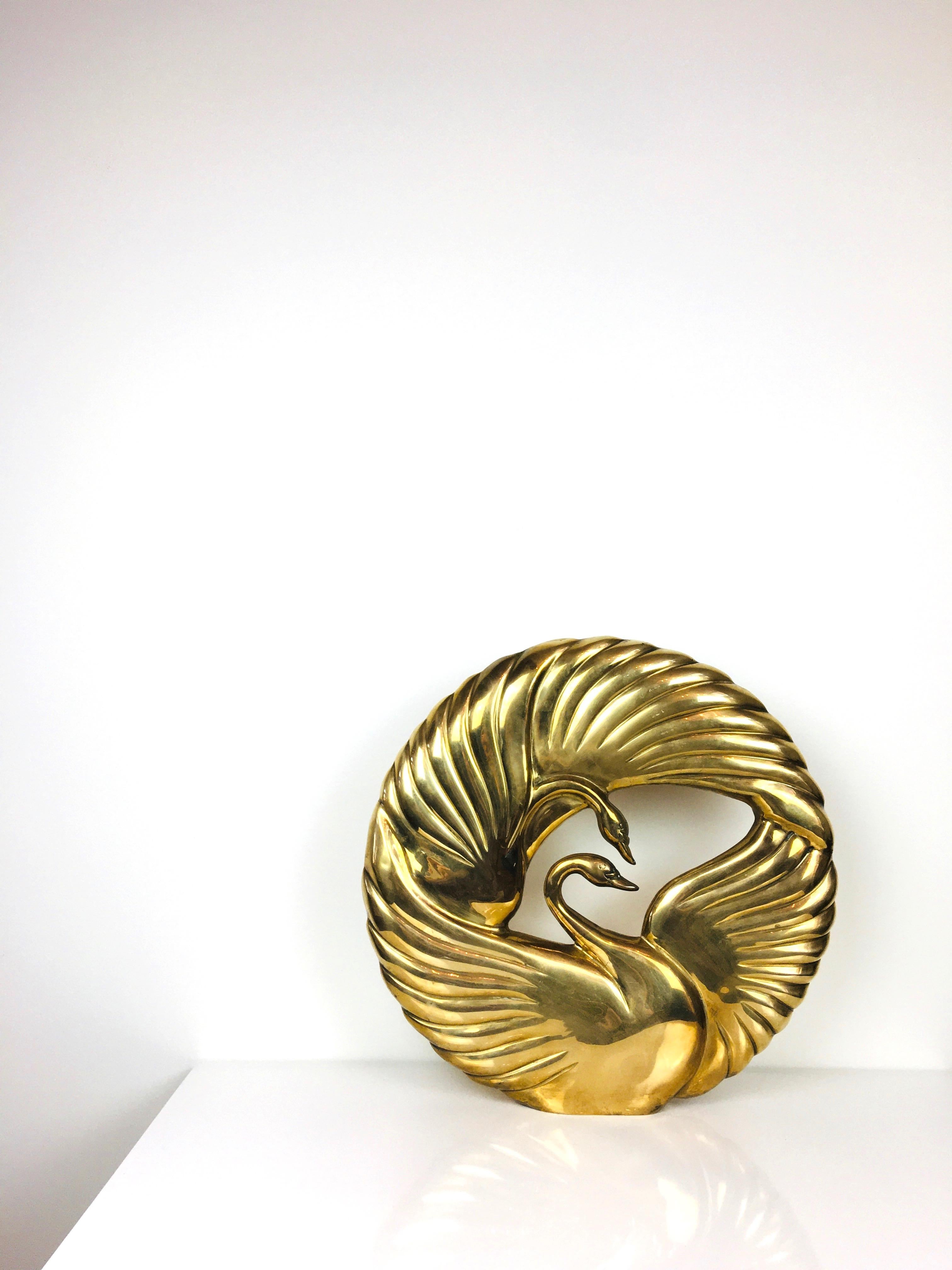 Late 20th Century 1980s Double Swan Dolbi Cashier Vintage Brass Table Sculpture