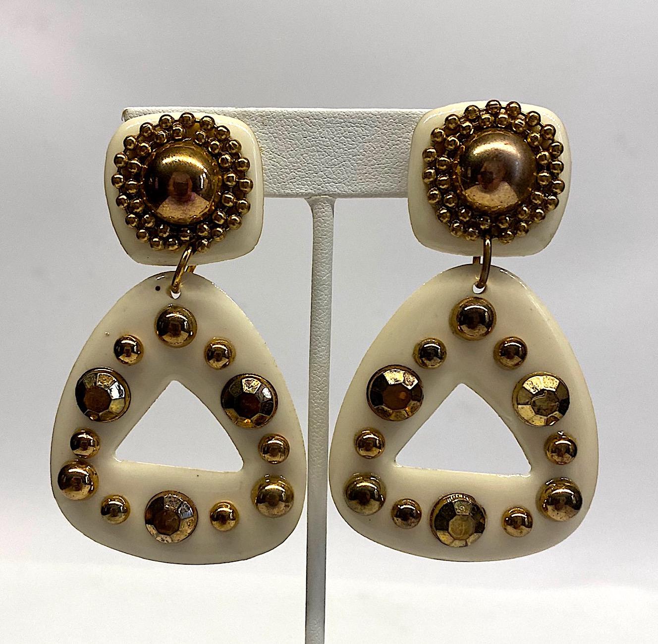 Women's 1980s Dramatic White Resin & Gold Stud Pendant Earrings For Sale
