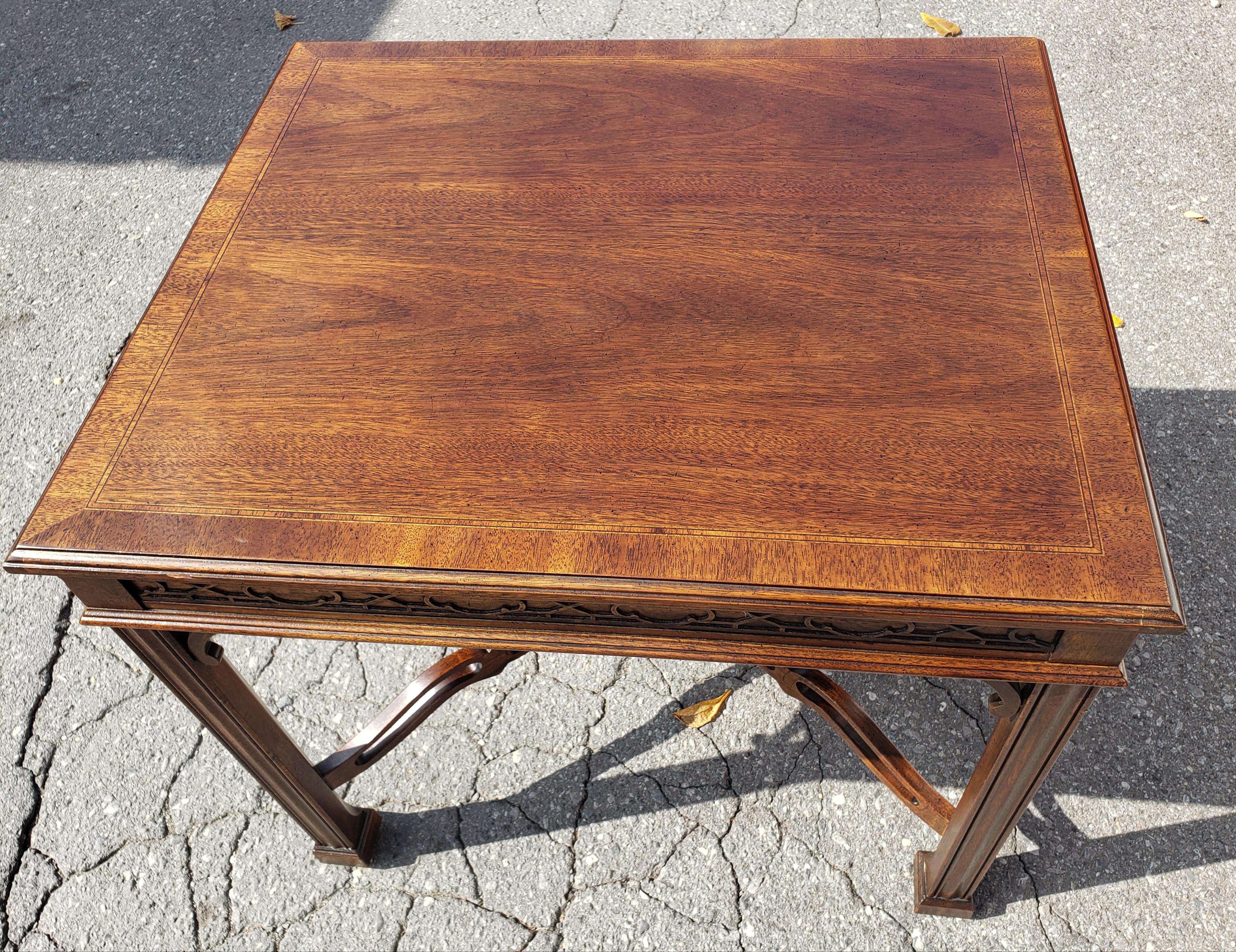 1980s Drexel Heritage Chippendale Walnut Accent Table W/ Fretwork and Banded Top For Sale 1